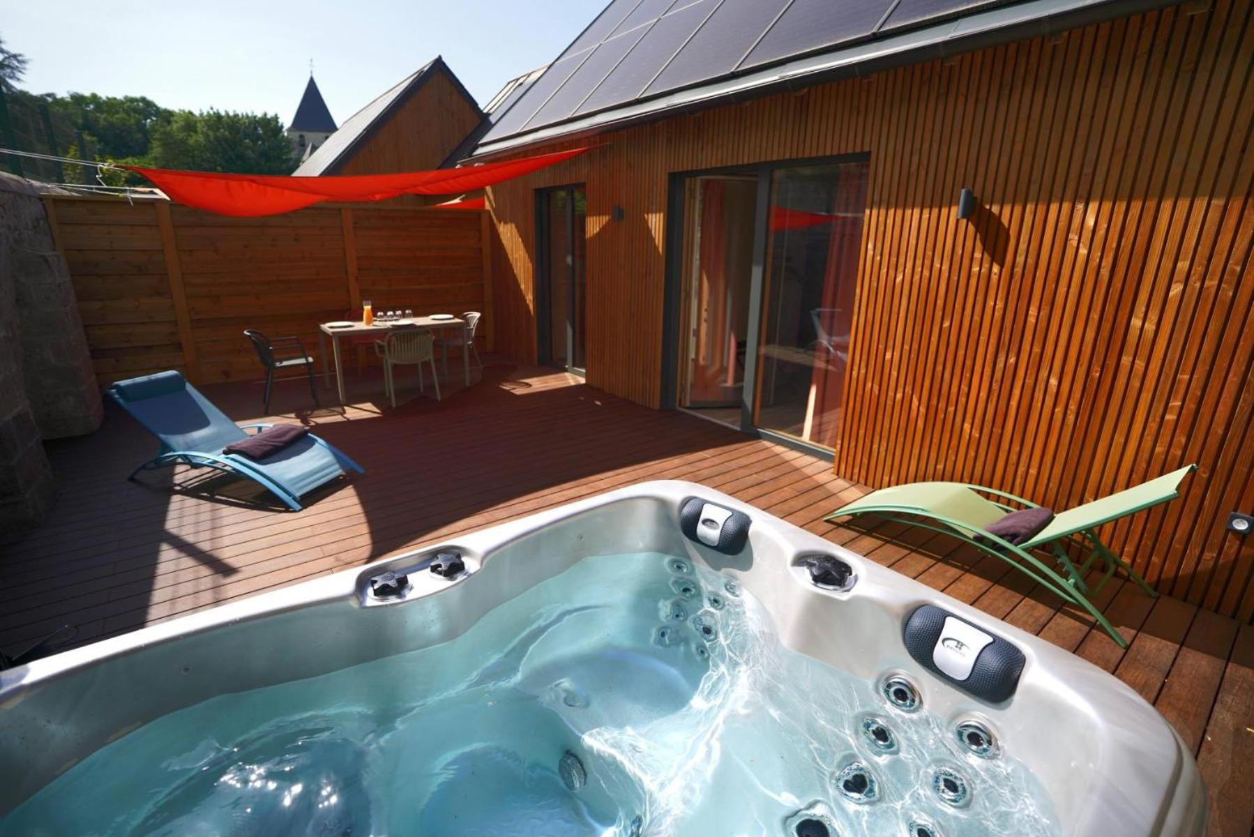 Lodge (4 People)