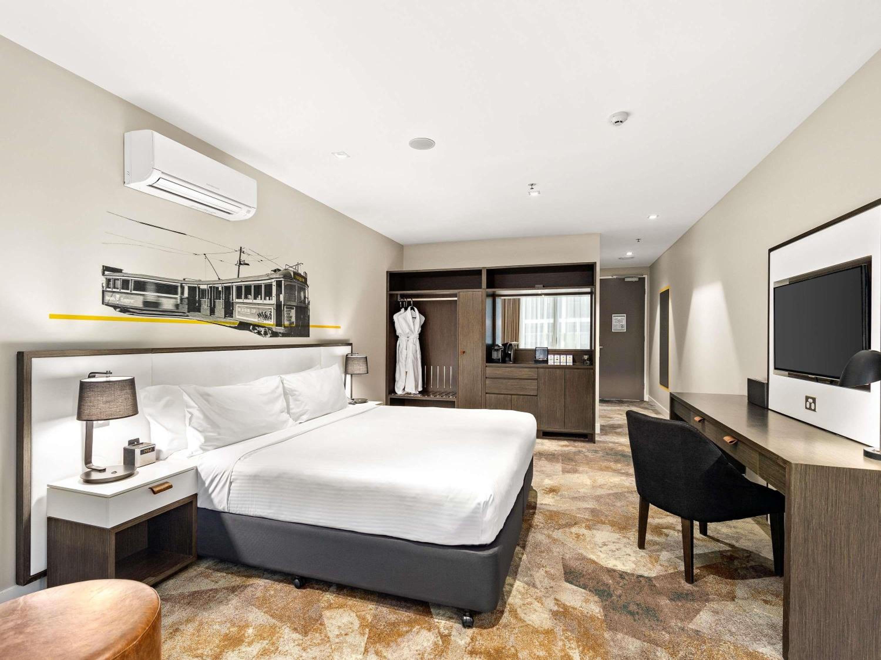 Peppers King Room with Balcony