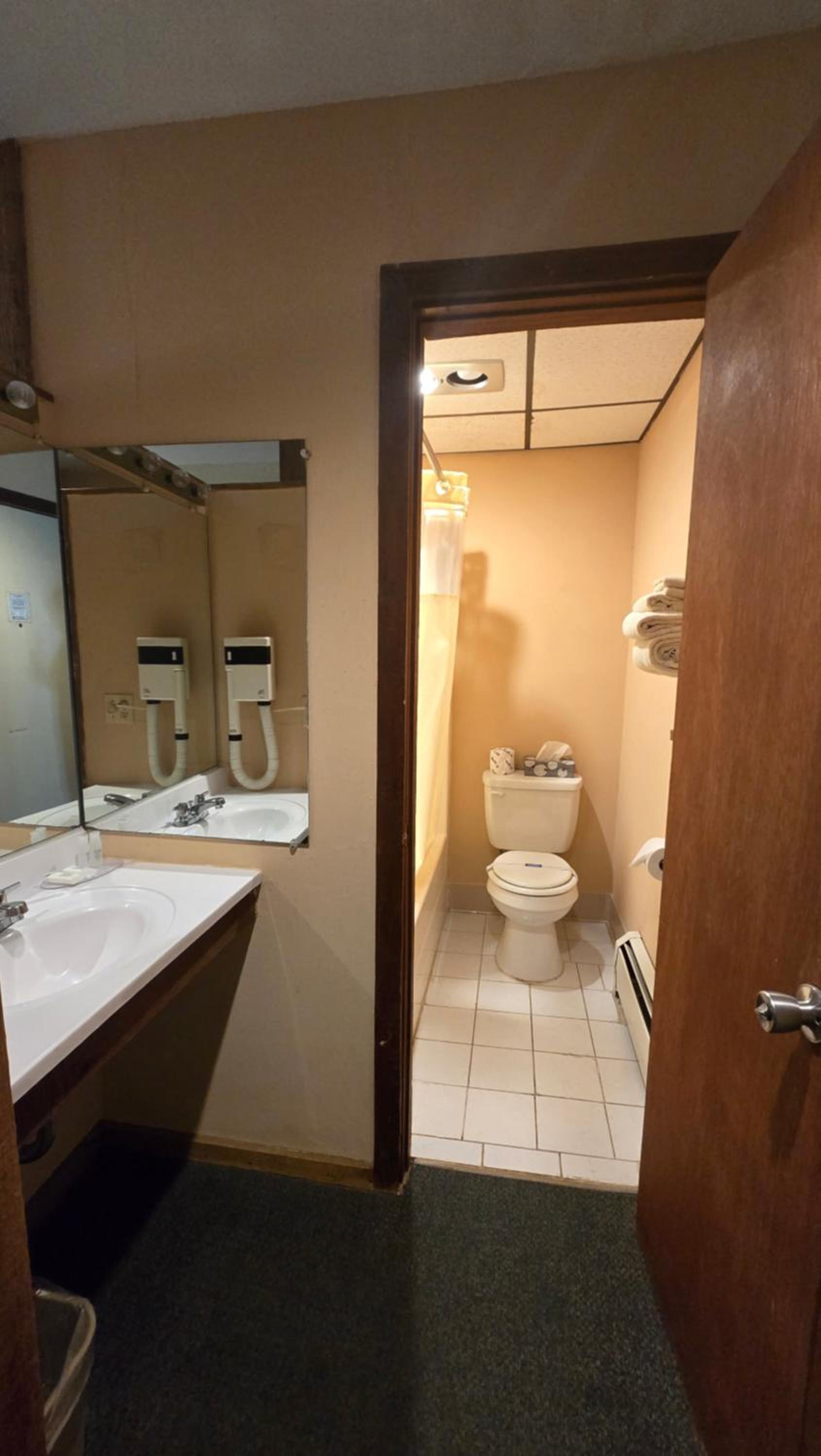 King Room with Lake View photo 3