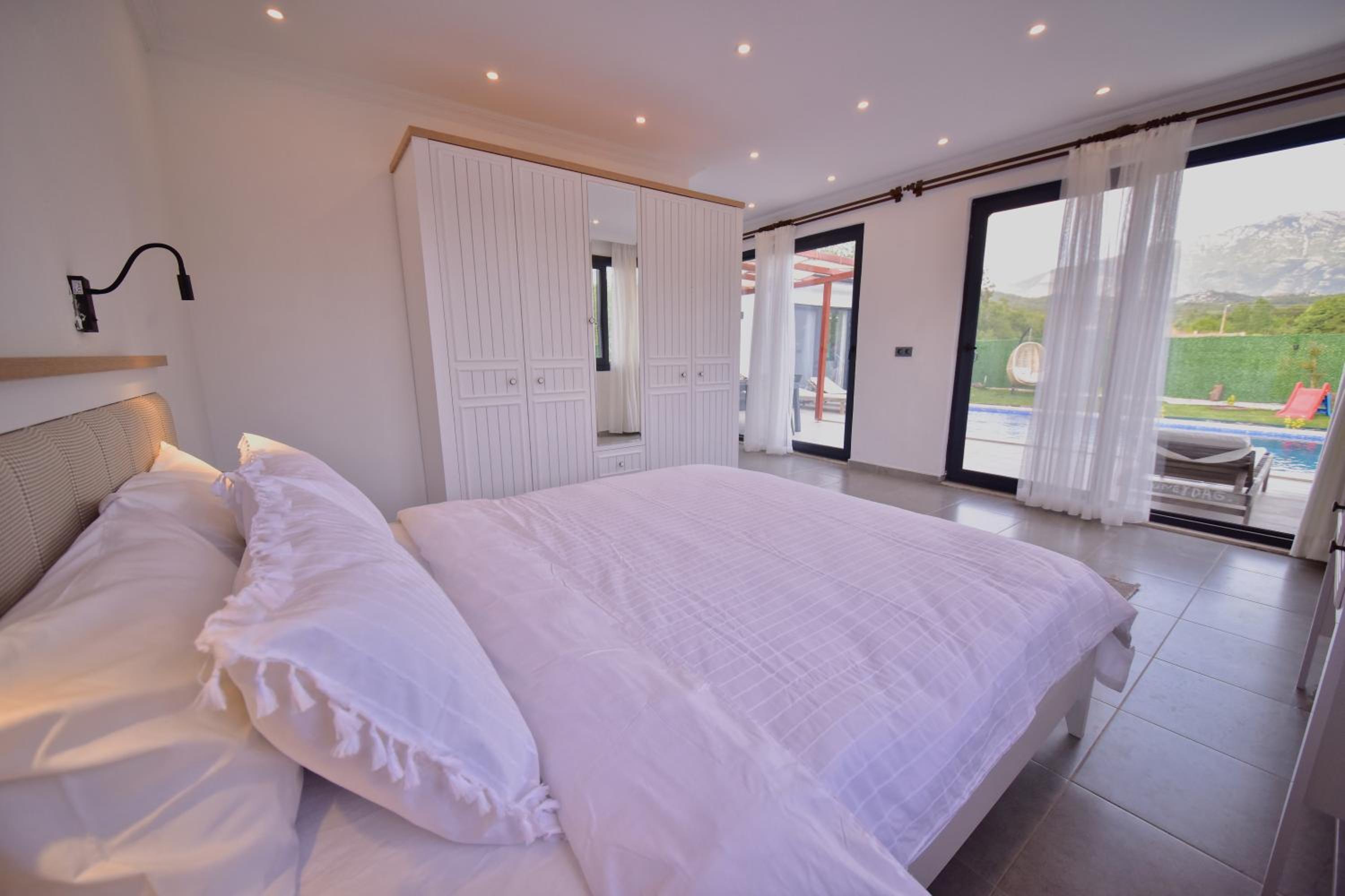 Villa photo 2