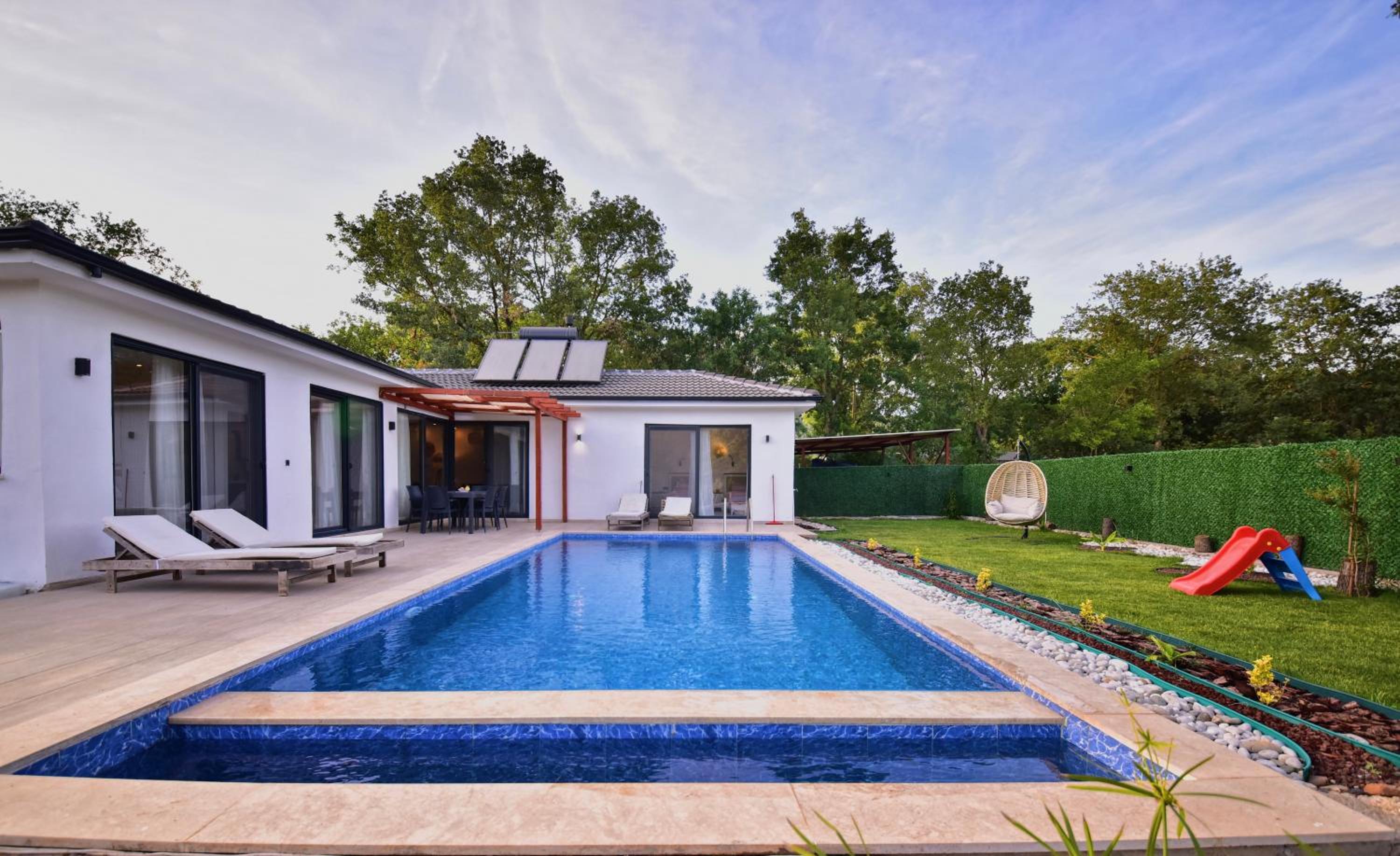 Villa photo 1