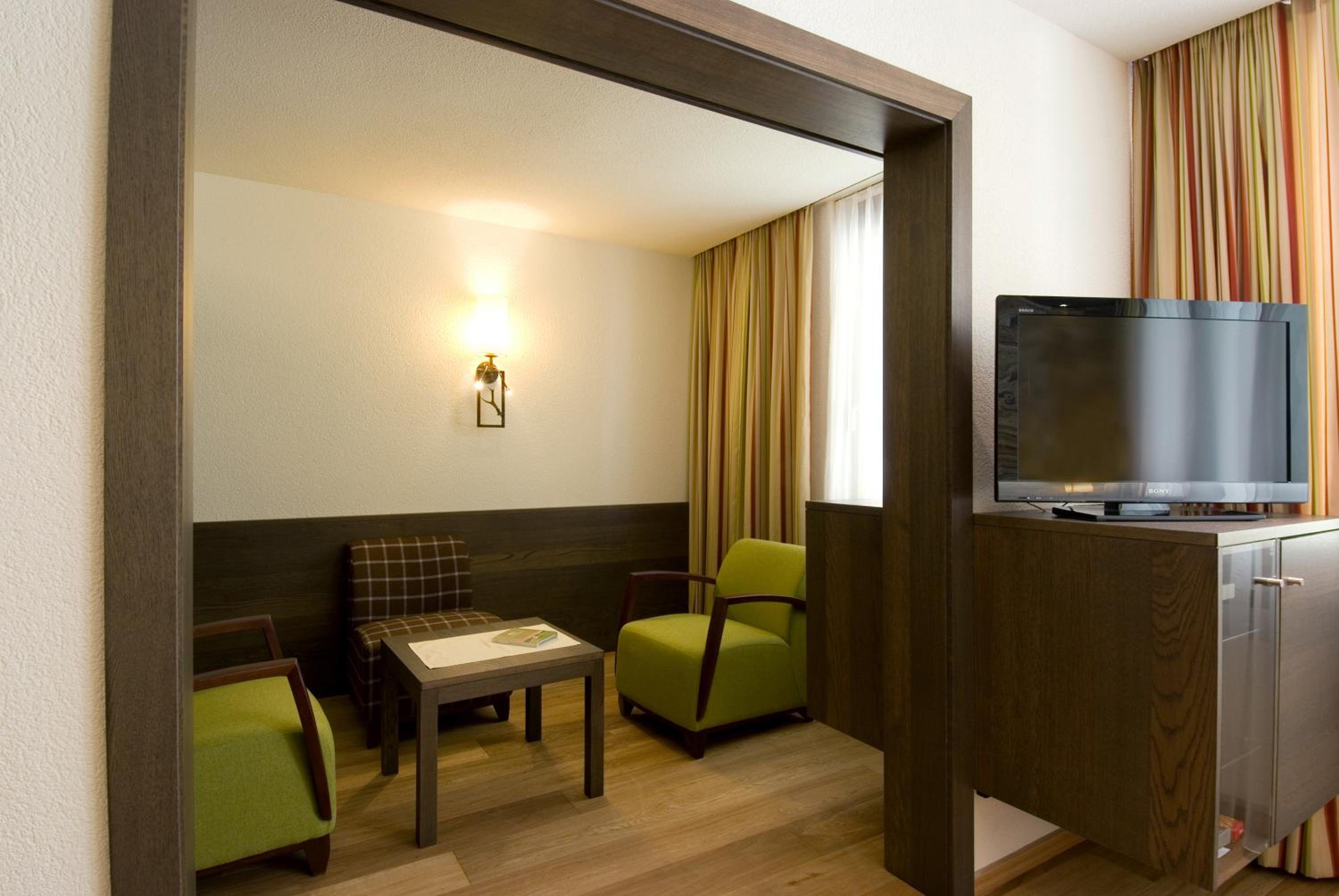 Modern Quadruple Room - Pavillon photo 3