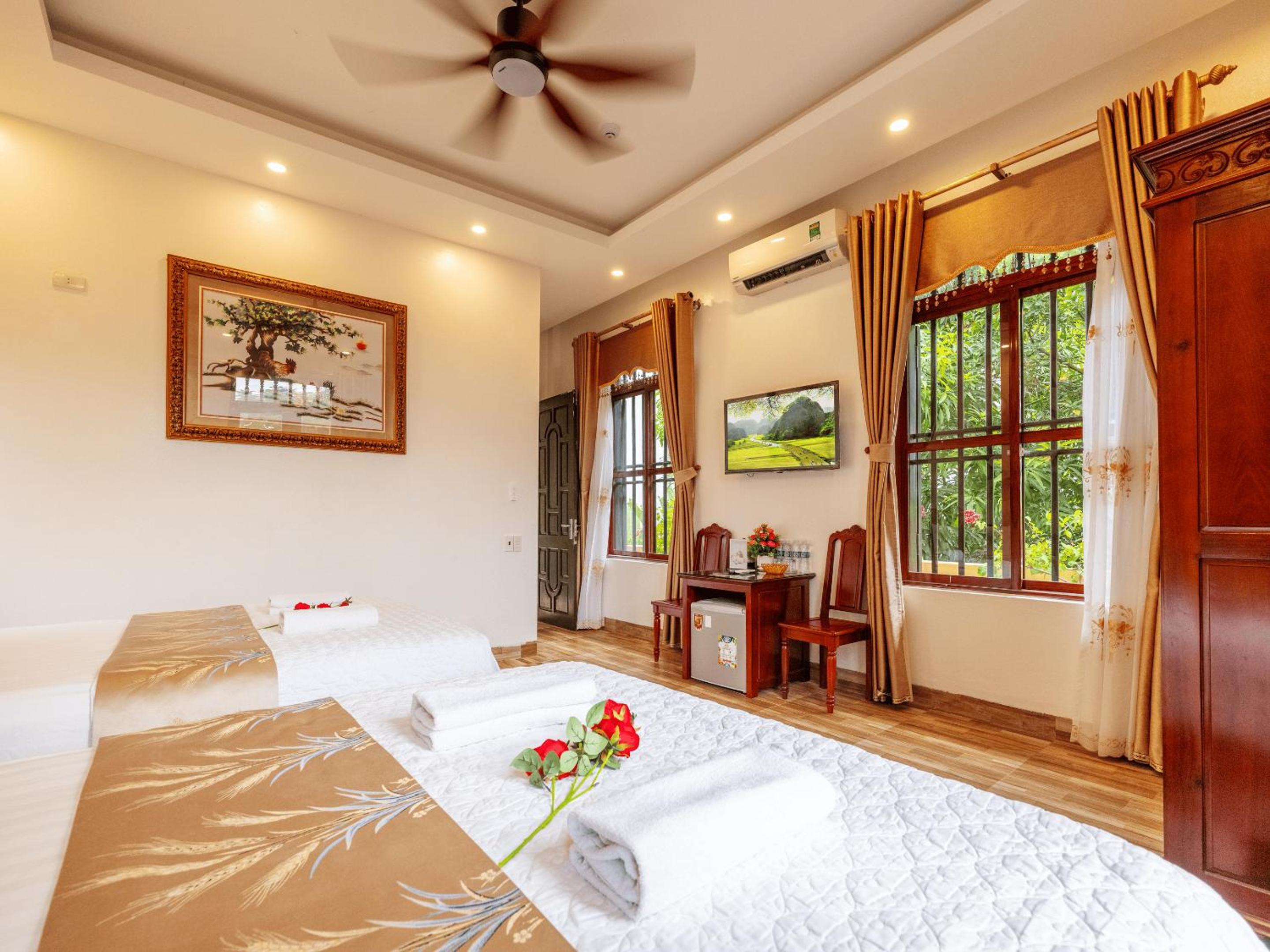 Deluxe Twin Room photo 2