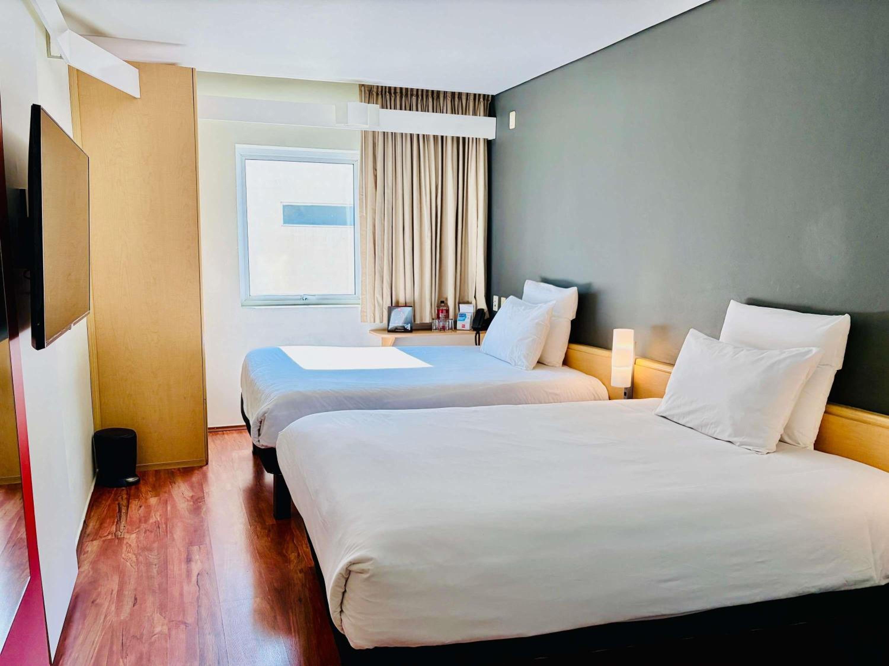 Standard Double Room with Two Double Beds - Photo 4