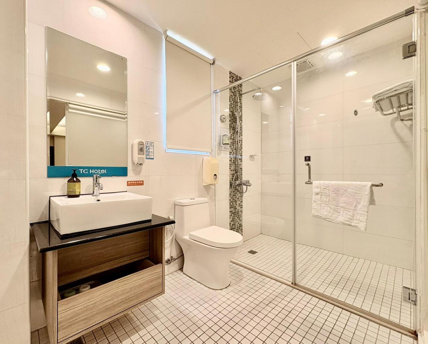 Deluxe Quadruple Room - Photo 8
