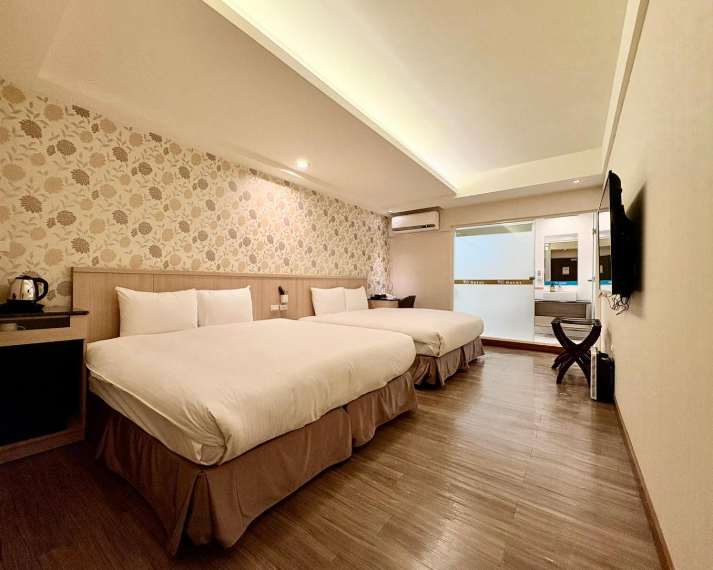 Standard Quadruple Room - Photo 6