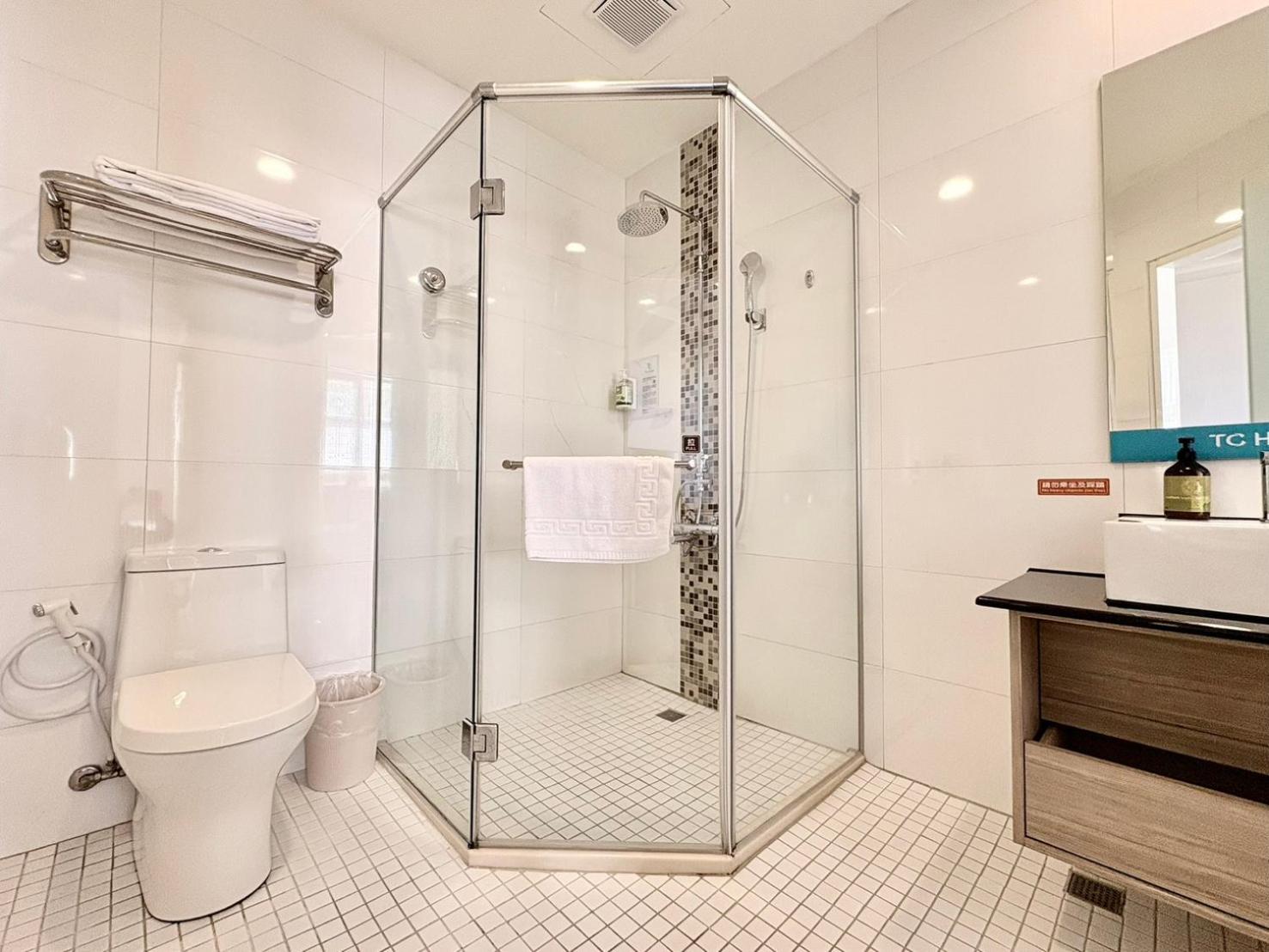 Deluxe Quadruple Room - Photo 7