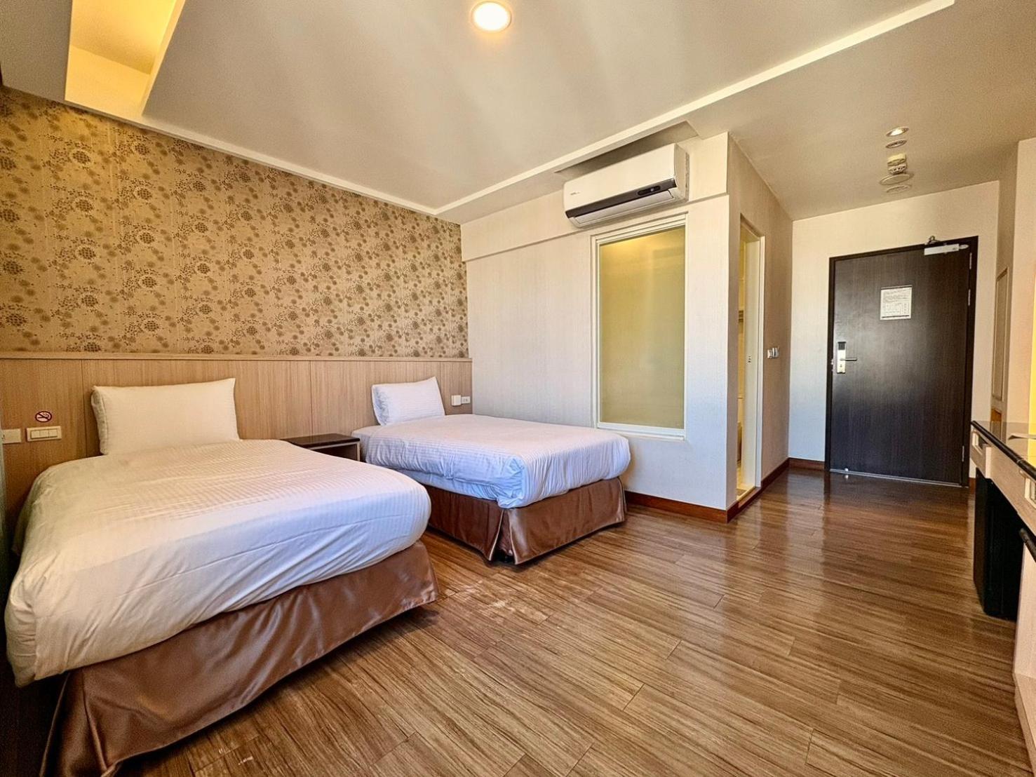 Deluxe Twin Room photo 1