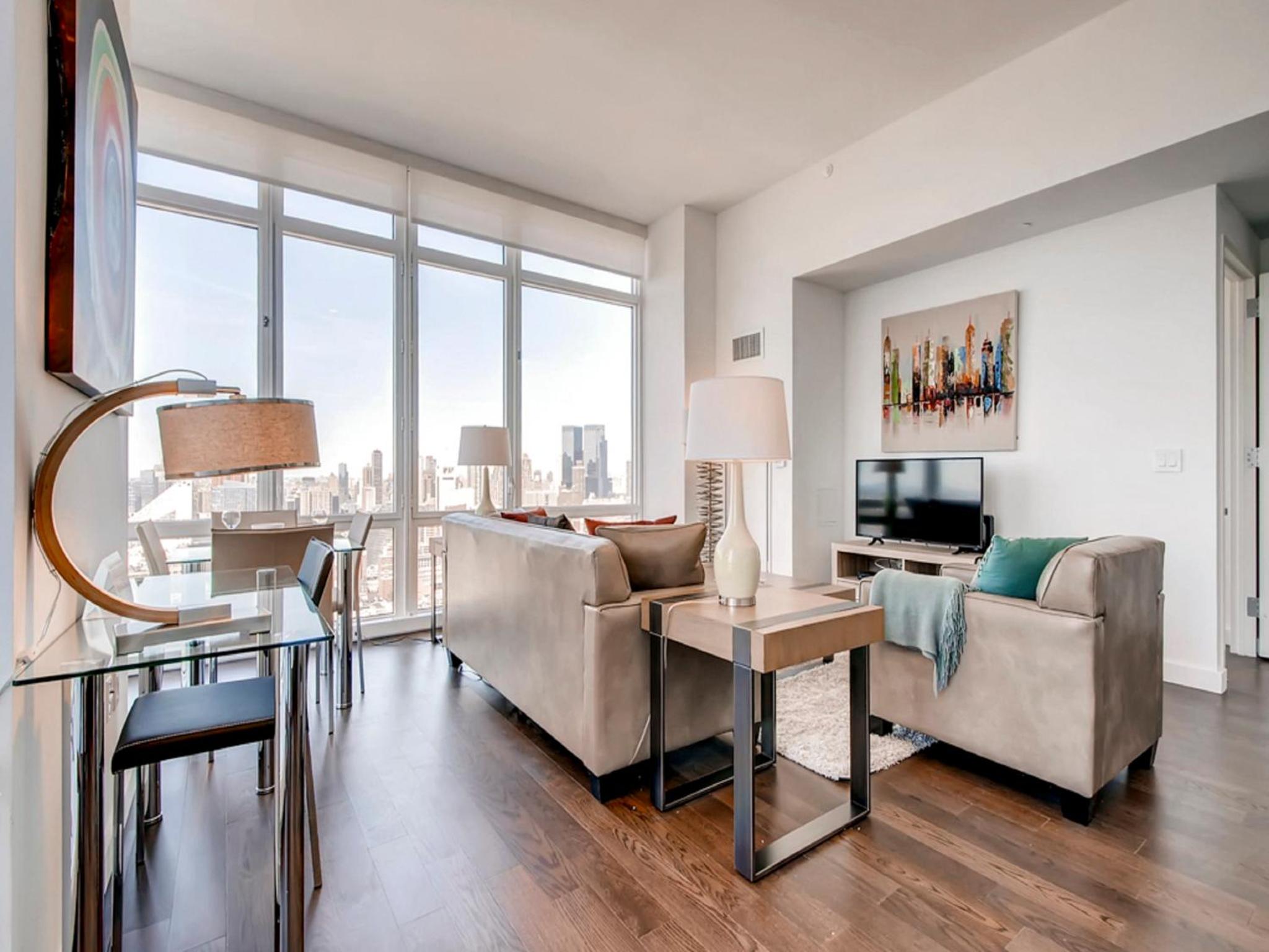 Deluxe Two-Bedroom Apartment