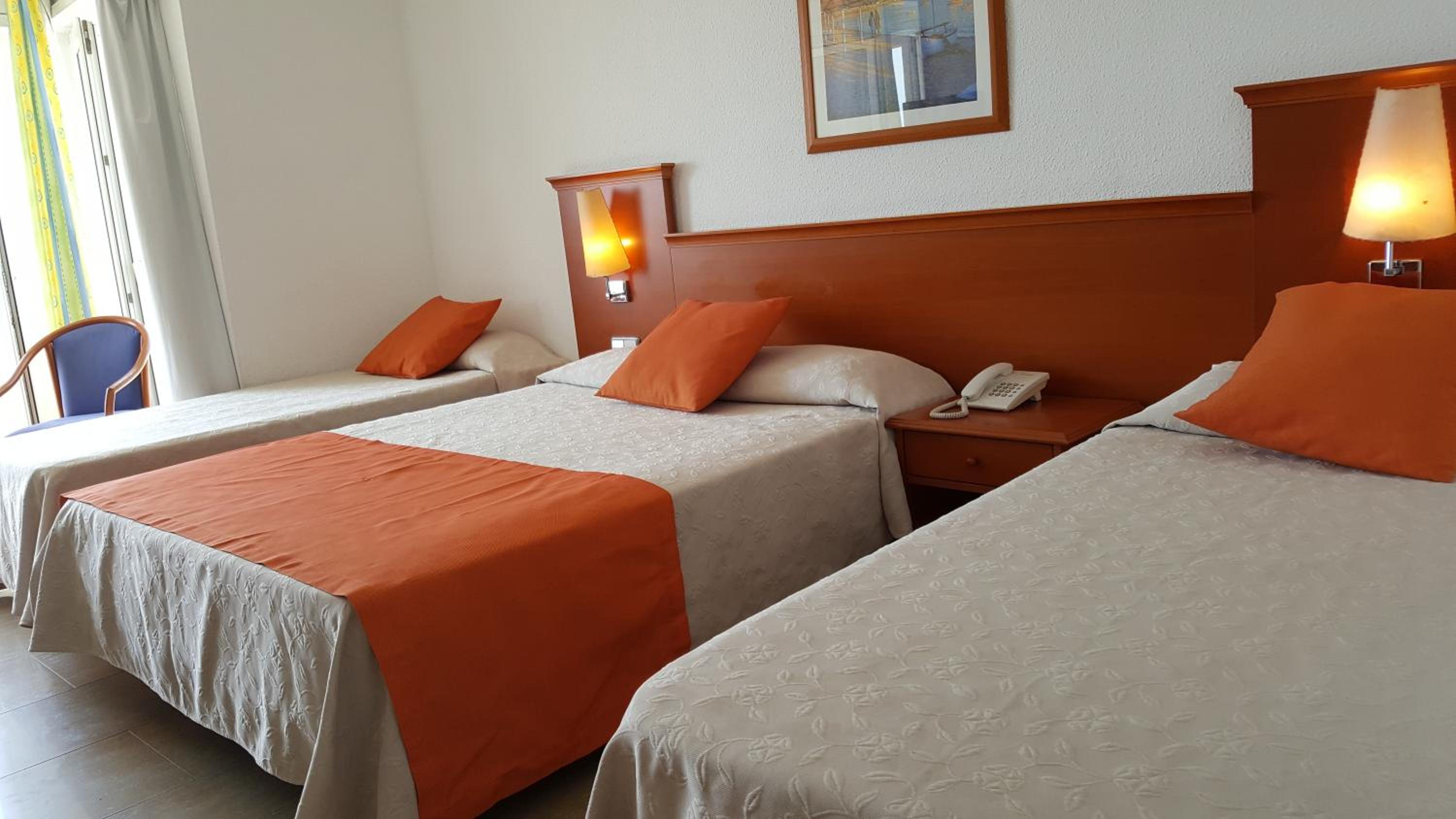 Habitación Cuádruple con Vista al Mar