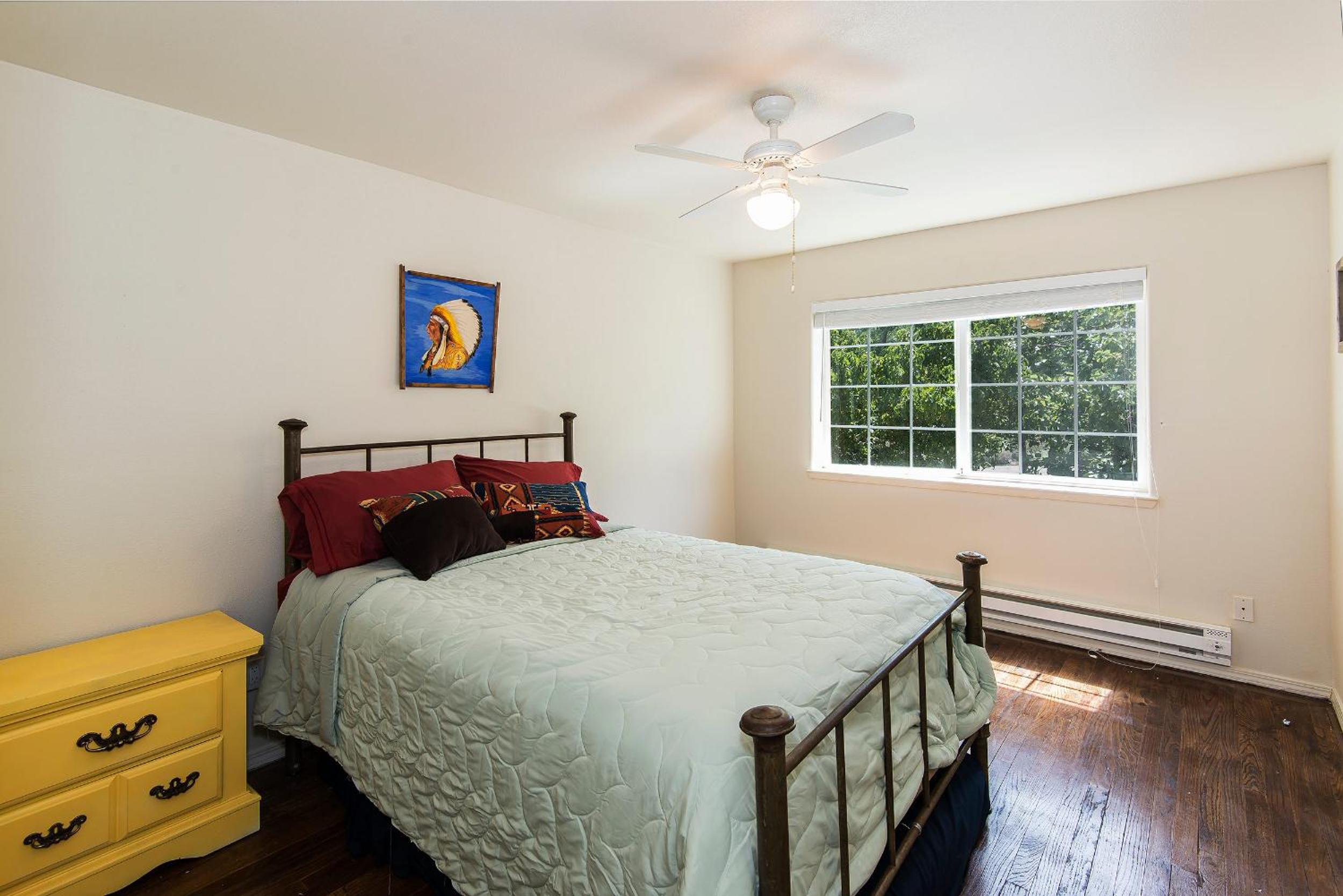 One-Bedroom Apartment - Photo 4