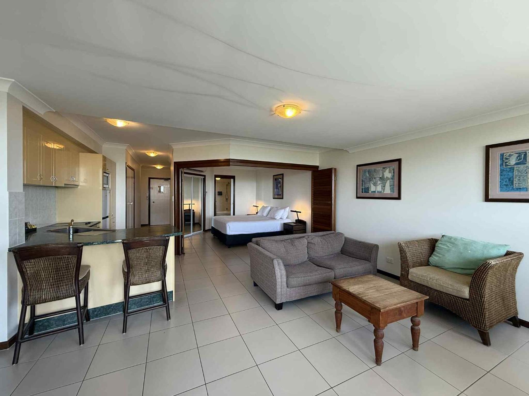 One Bedroom Non-Refurbished photo 3