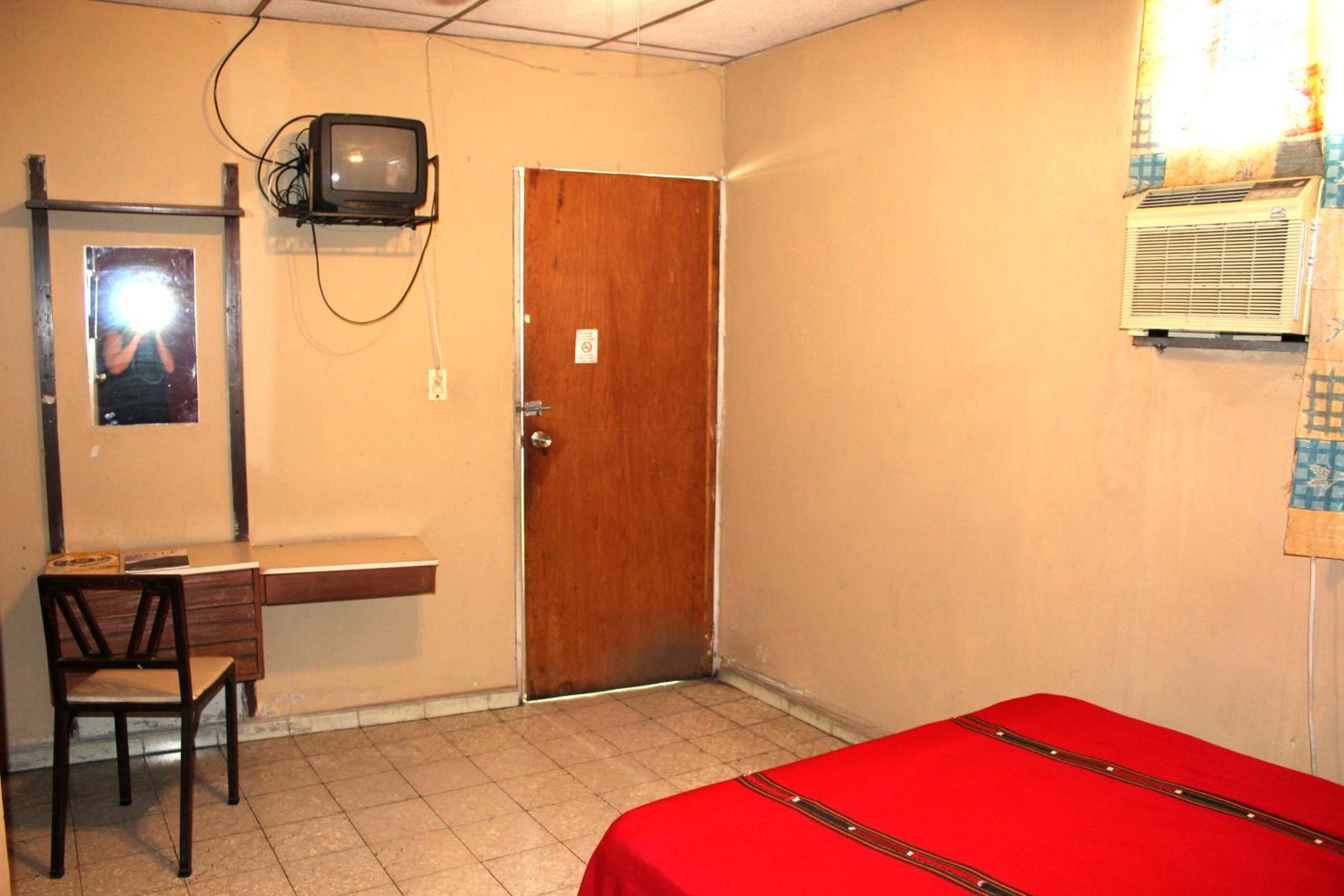 Double Room with Air Conditioning photo 3