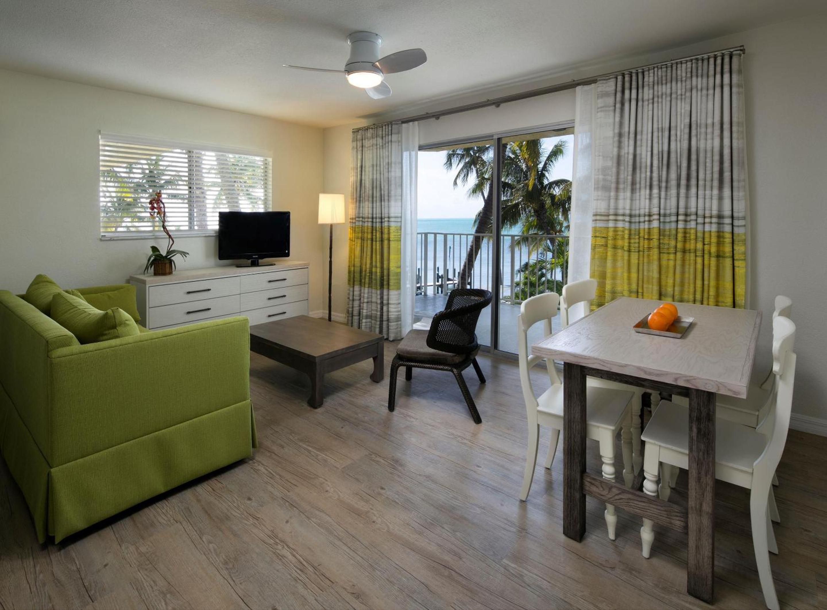 ​Studio Suite Ocean View King - Photo 1