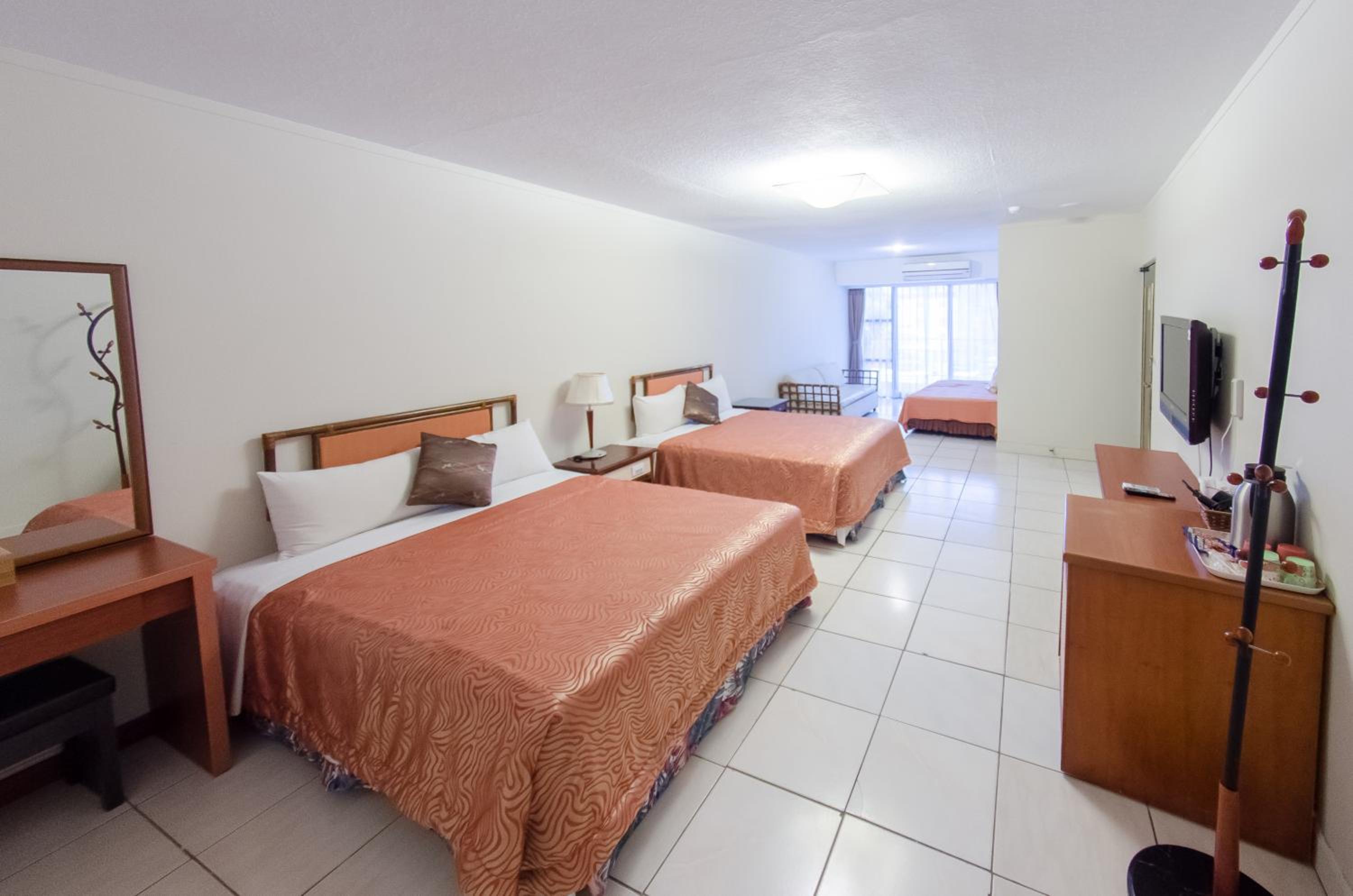 Economy Quadruple Room photo 3