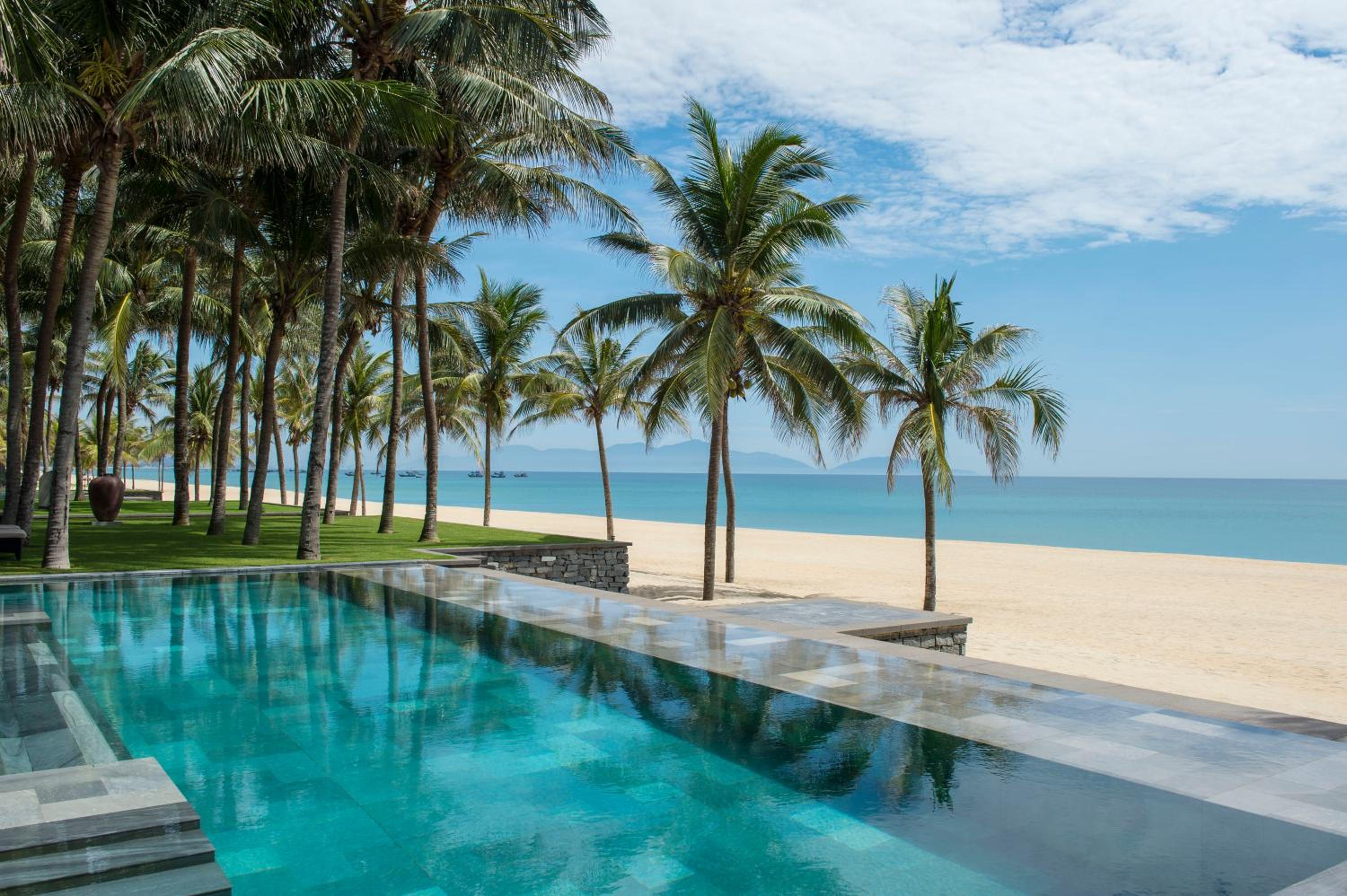 Three Bedroom Beachfront Pool Villa - Room Rate inclusive of breakfast for 2 adults per bedroom - Photo 5