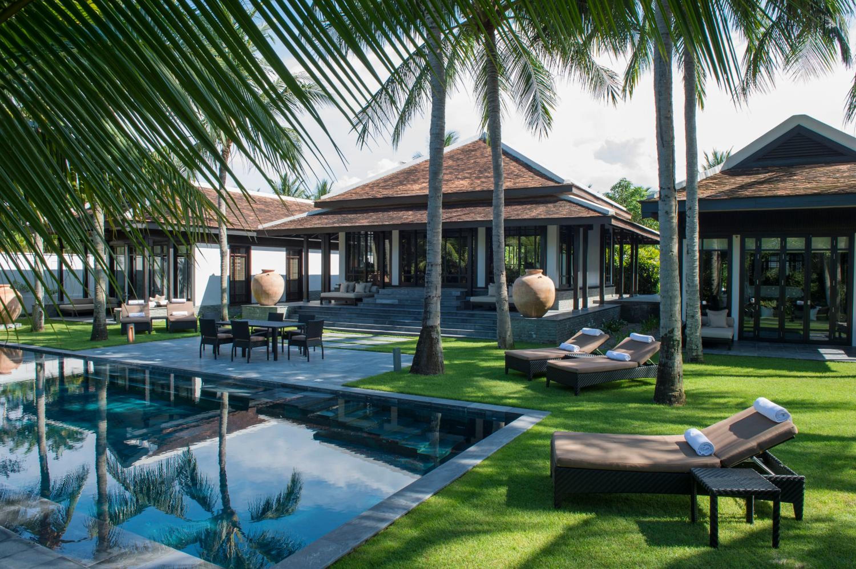 Three Bedroom Garden Pool Villa - Room Rate inclusive of breakfast for 2 adults pr bedroom - Photo 2