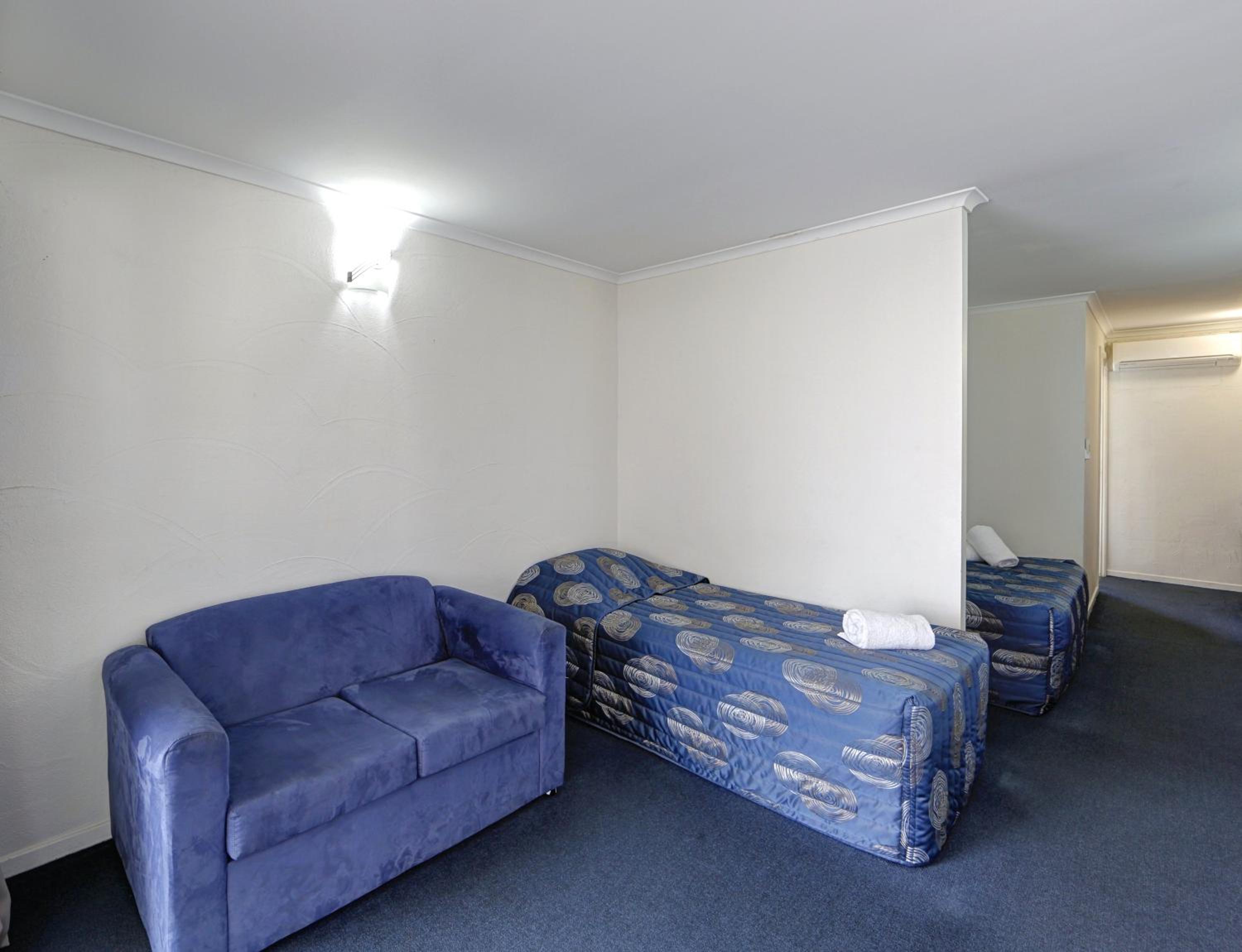 Twin Suite with Balcony photo 2