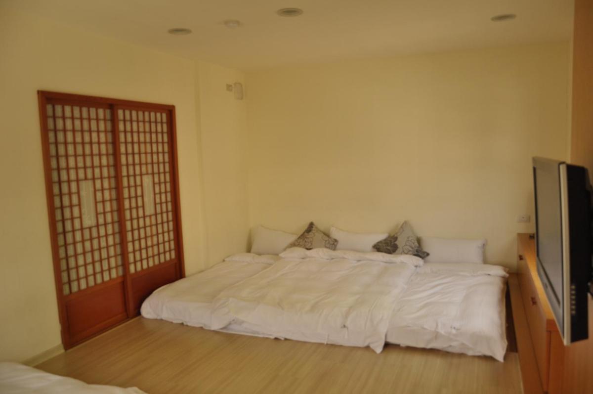 Family Room with Shower photo 1