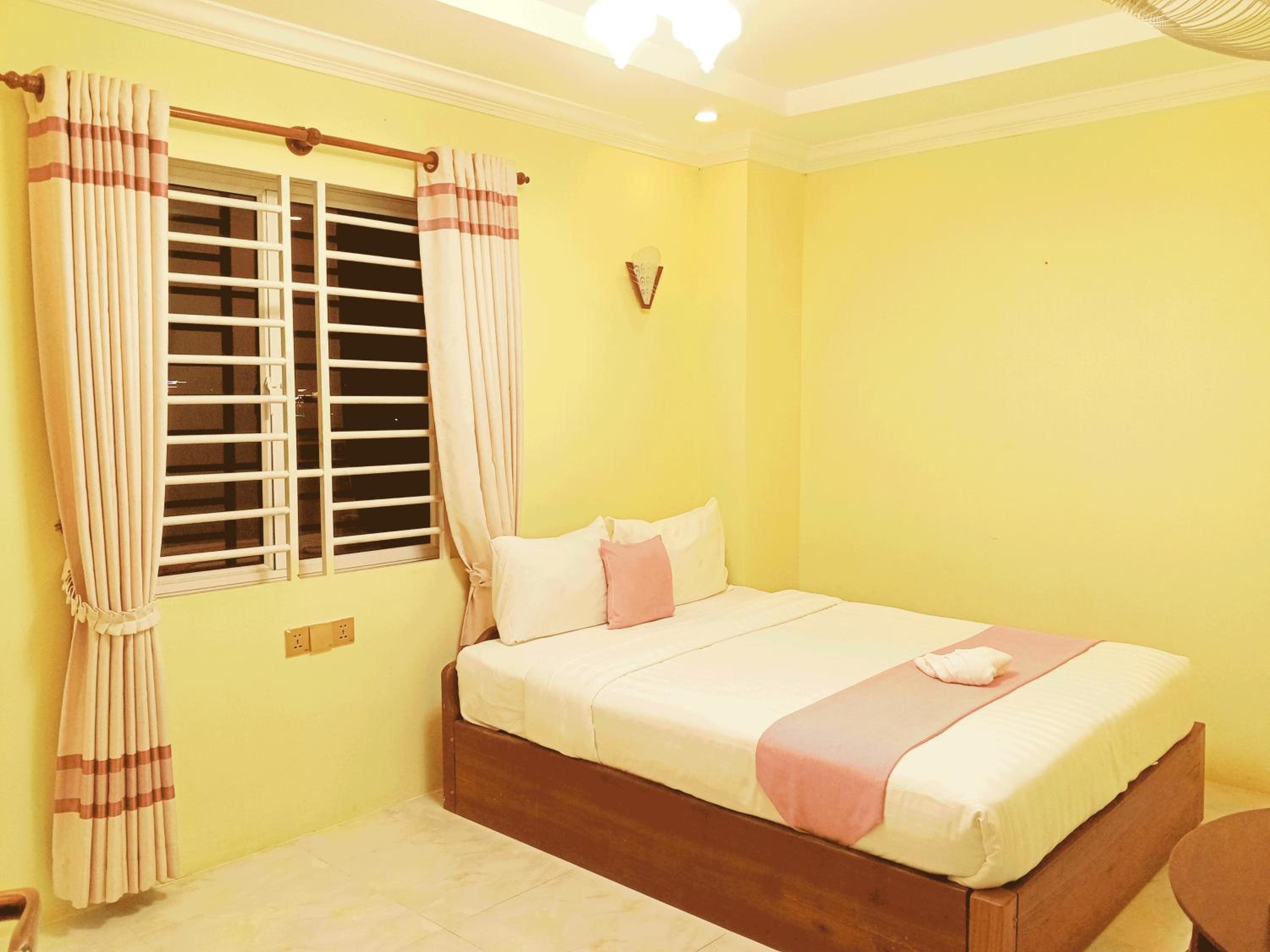 Double Room with Fan photo 3