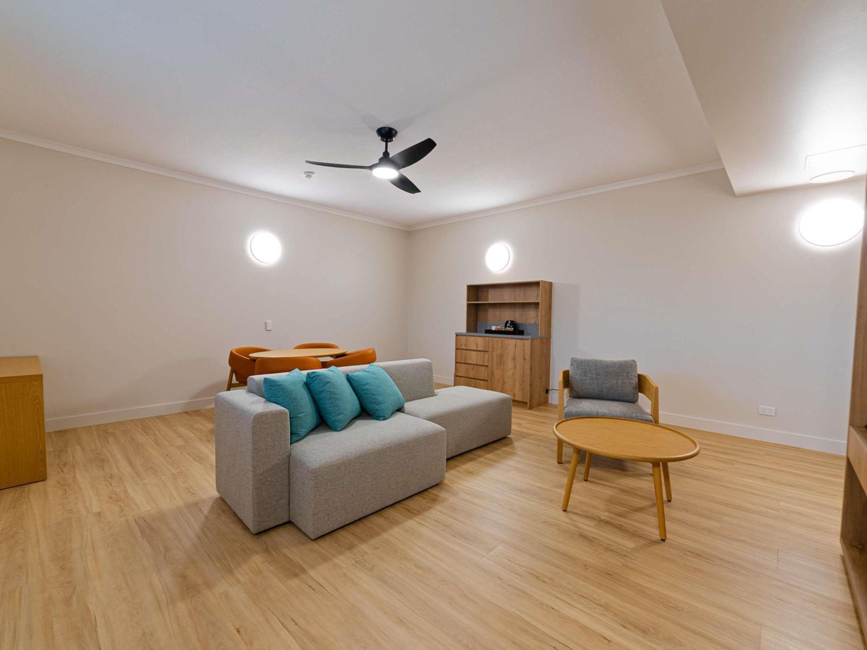 One-Bedroom Executive Suite  - Photo 6