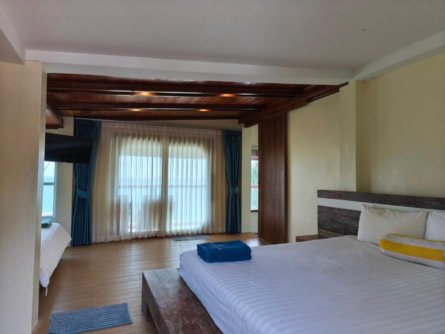 Triple Room with Sea View photo 2