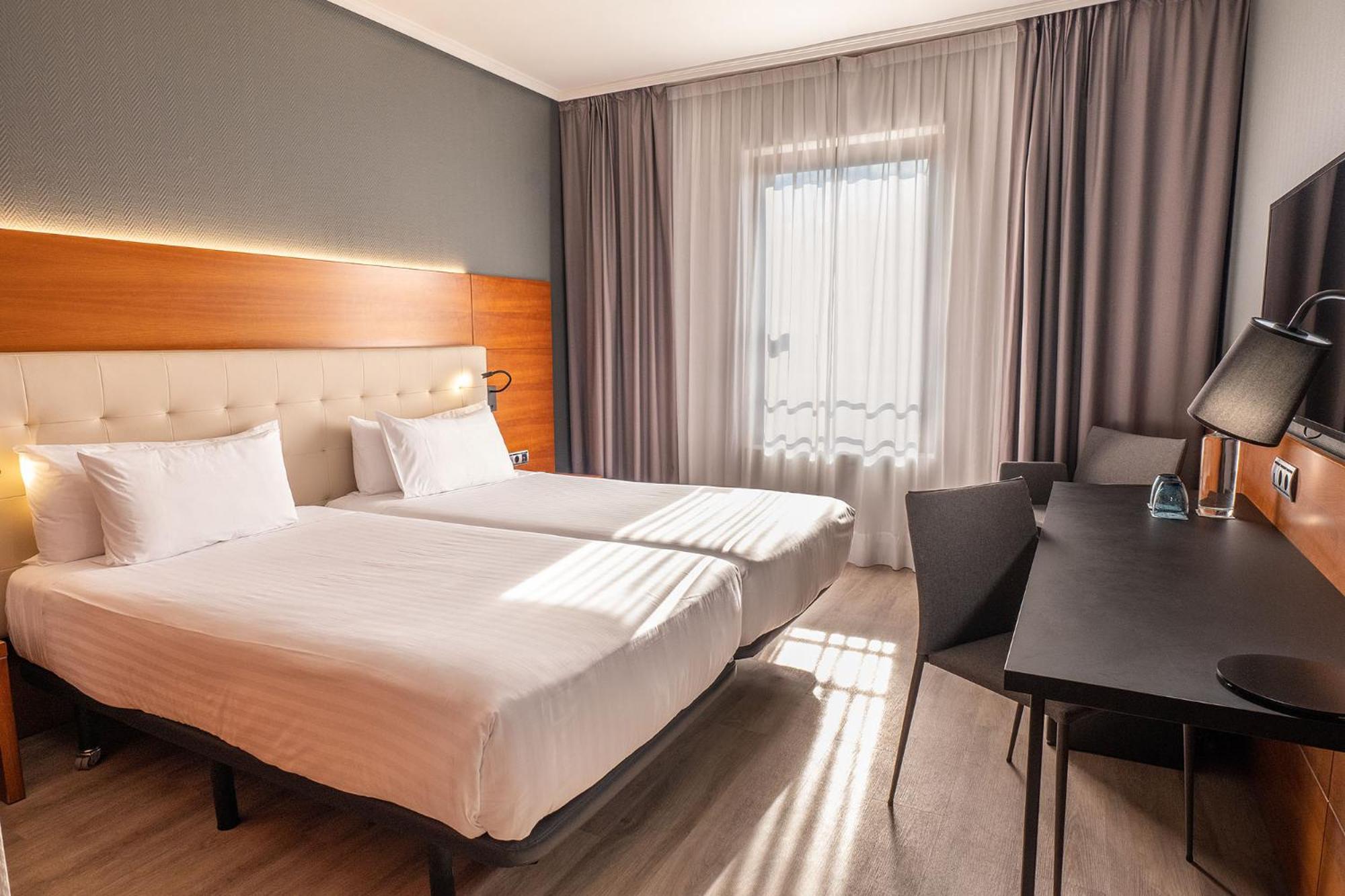 Deluxe Room - Photo 1