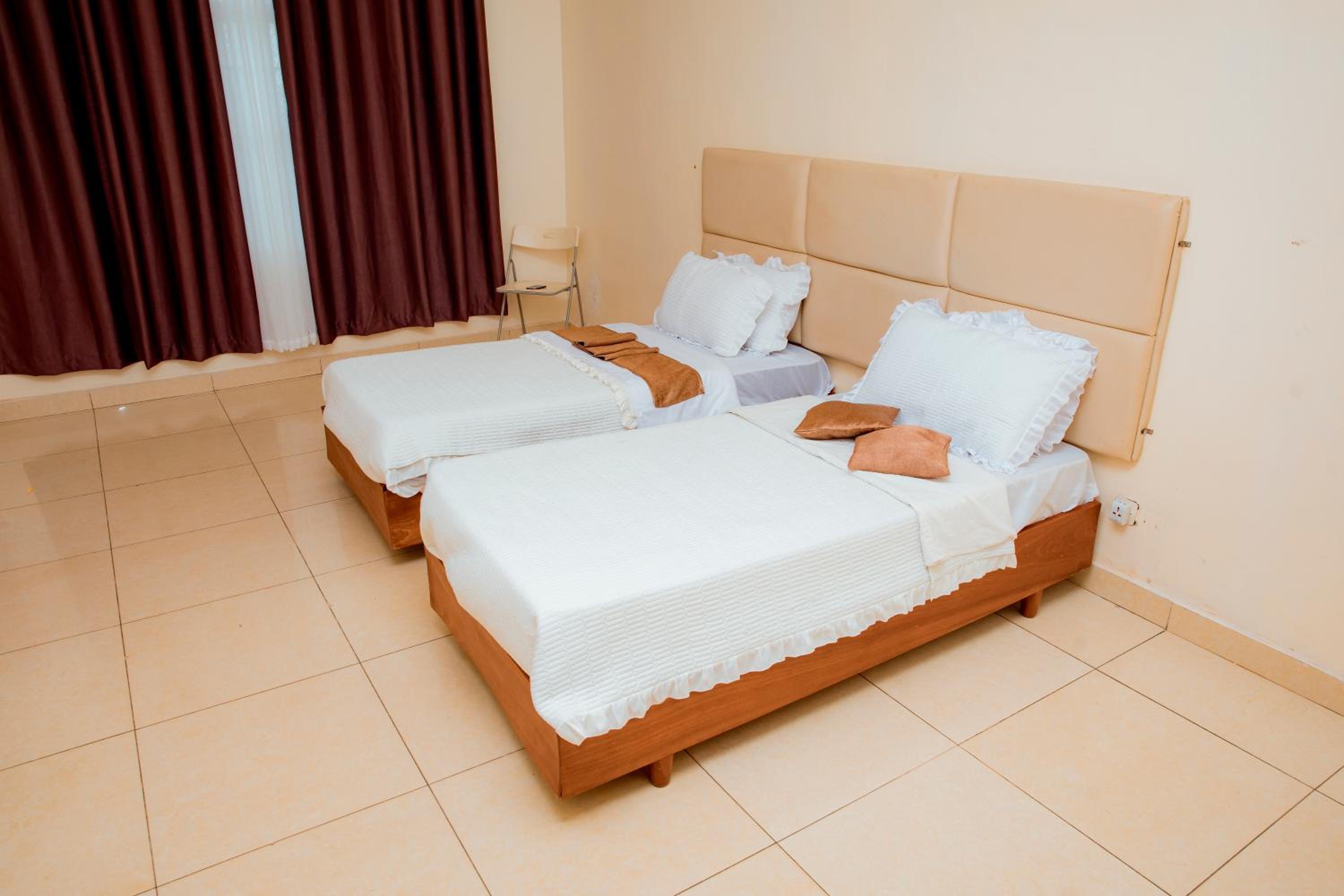 Twin Room with Private Bathroom