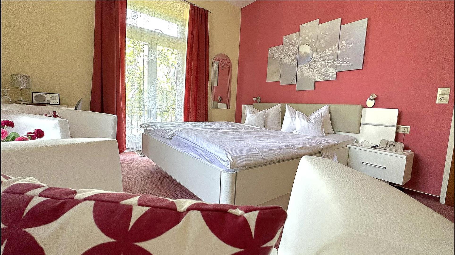 Double Room - Photo 1