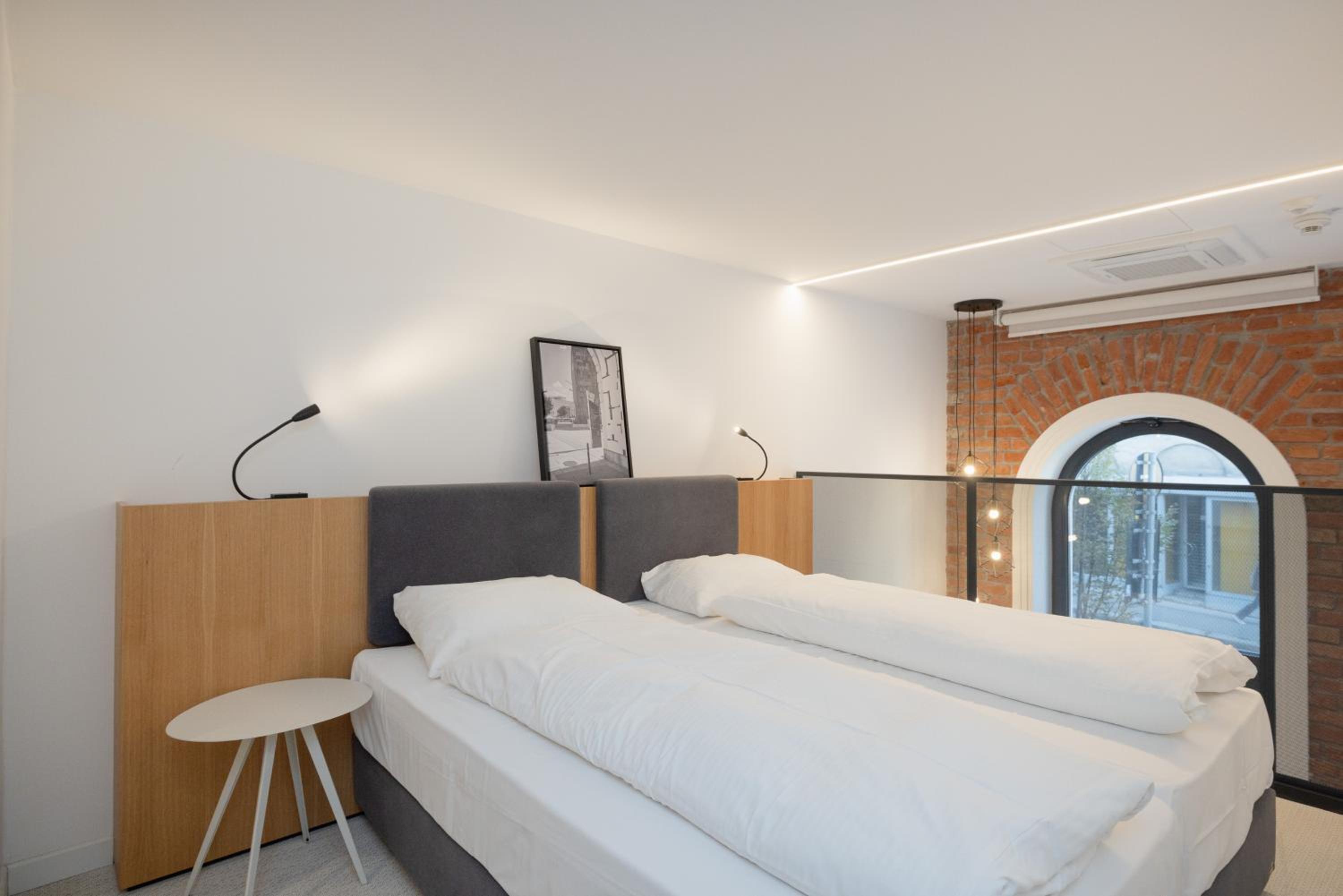 Two Bedroom Loft Apartment with Garden View