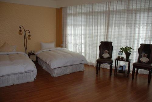 Standard Double Room - Photo 2