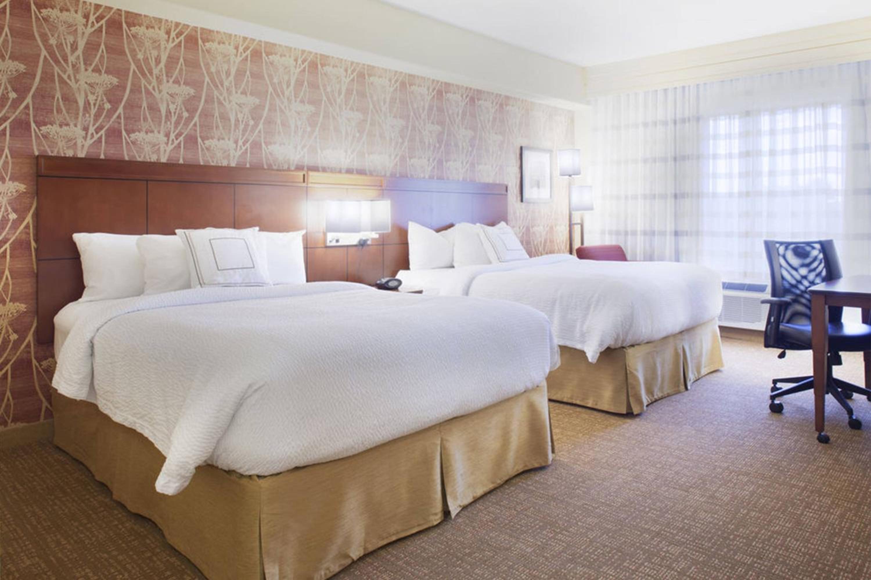 Queen Room with Two Queen Beds and Roll-in Shower - Mobility Accessible