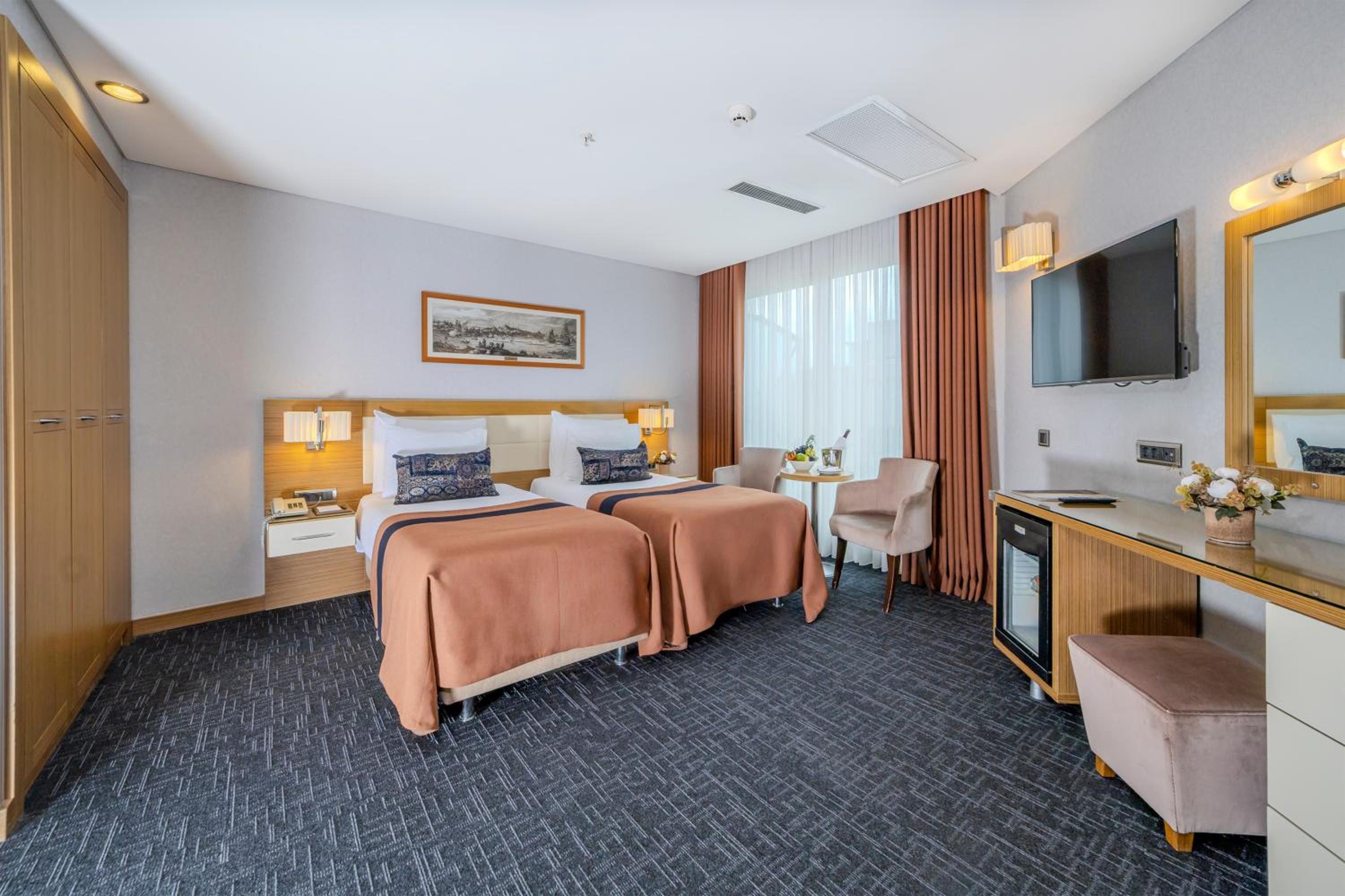 Standard Triple Room photo 2