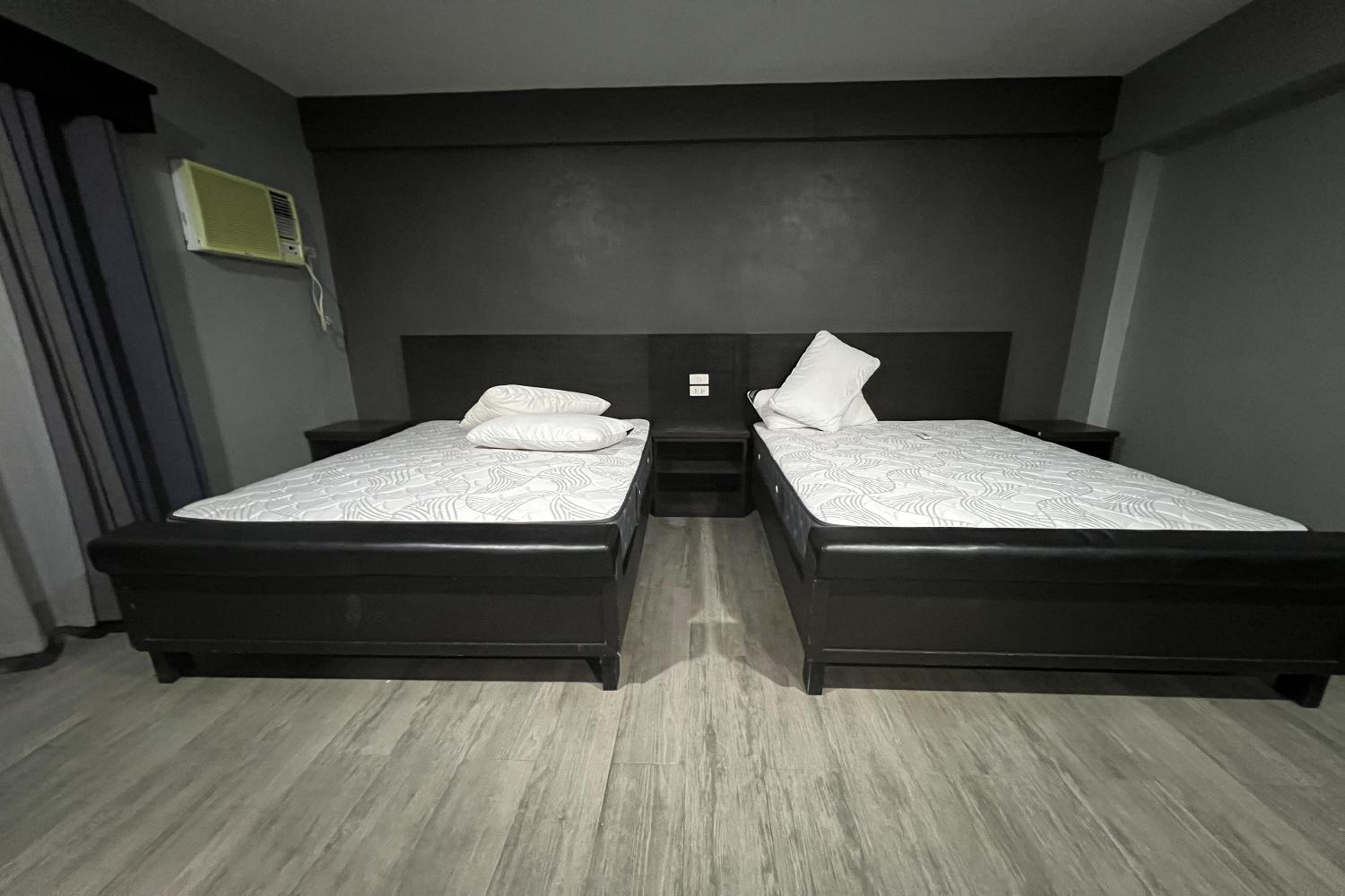 Deluxe Queen Room photo 2