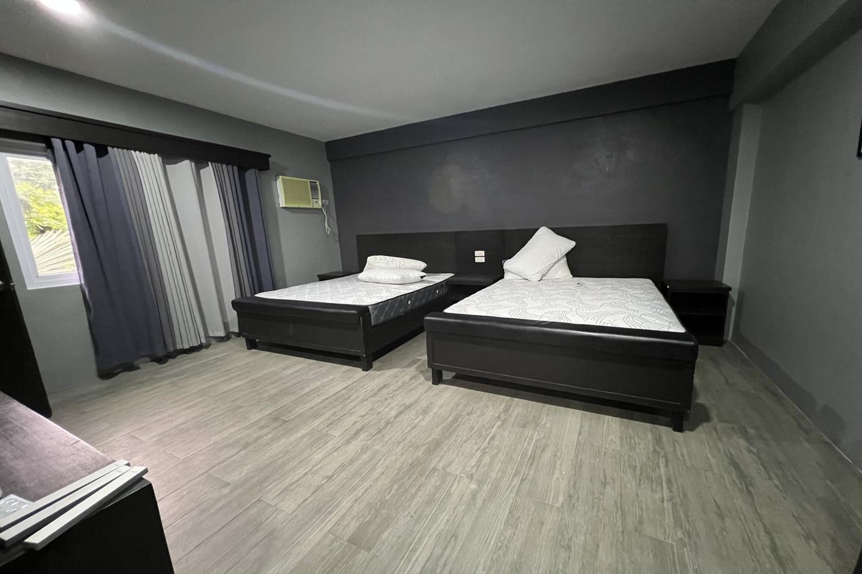 Deluxe Queen Room photo 1