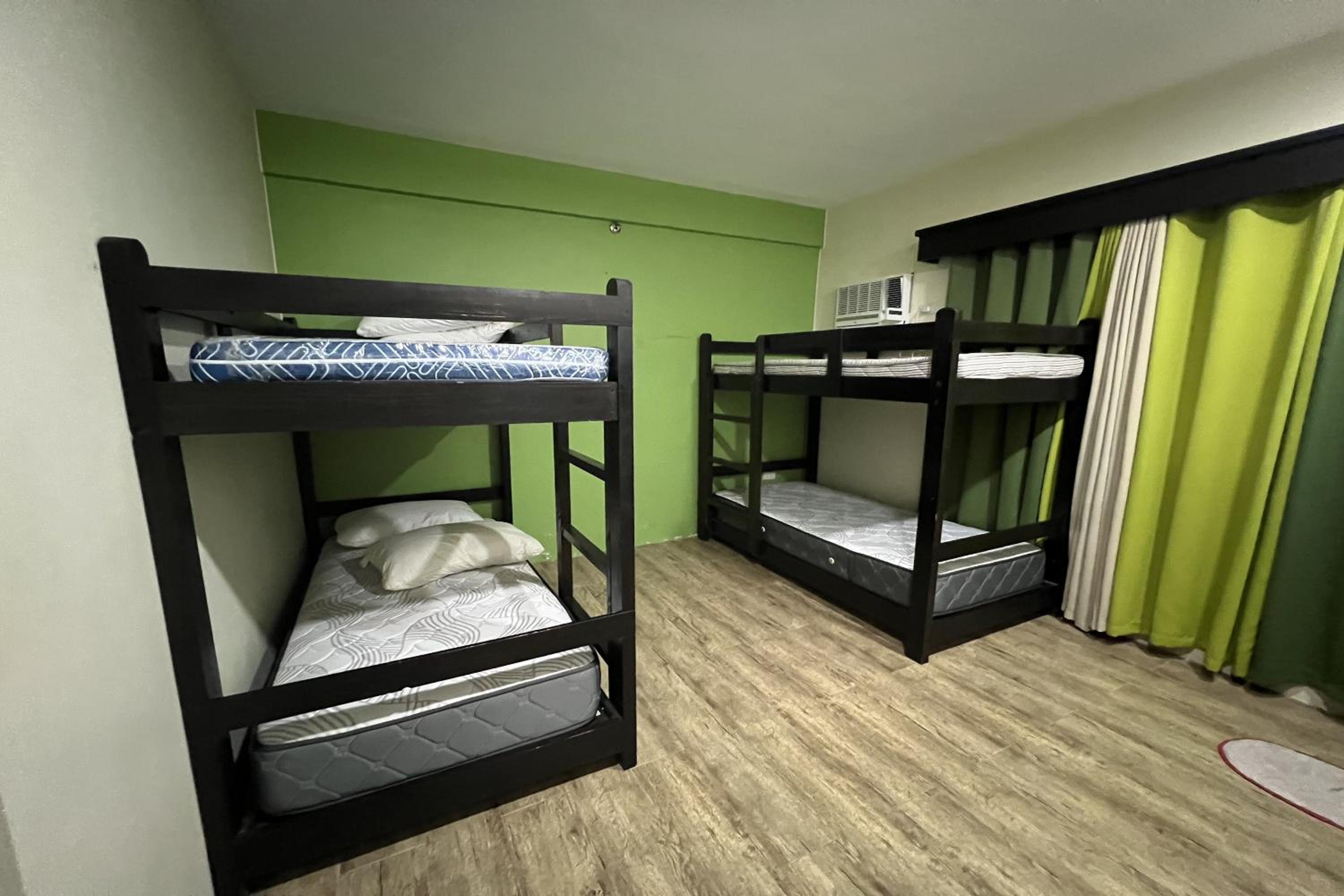Deluxe Quadruple Room photo 1