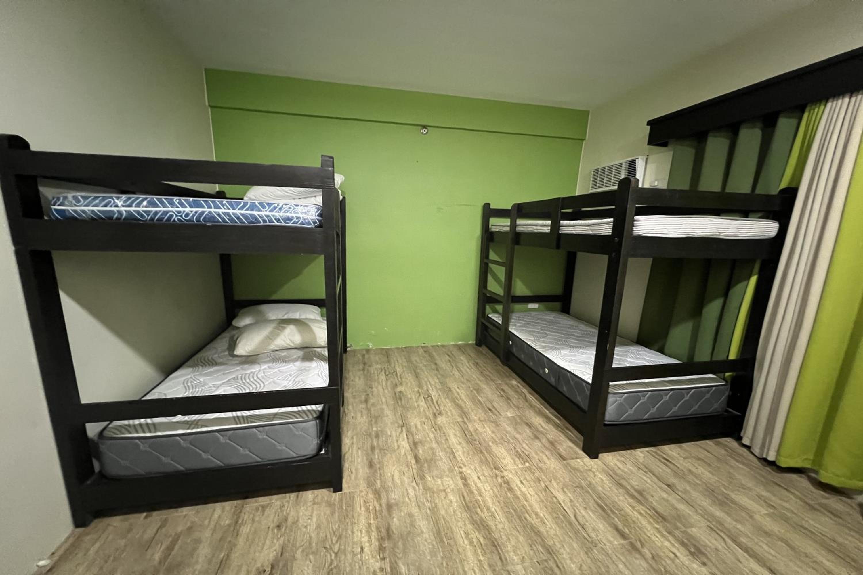 Deluxe Quadruple Room photo 3