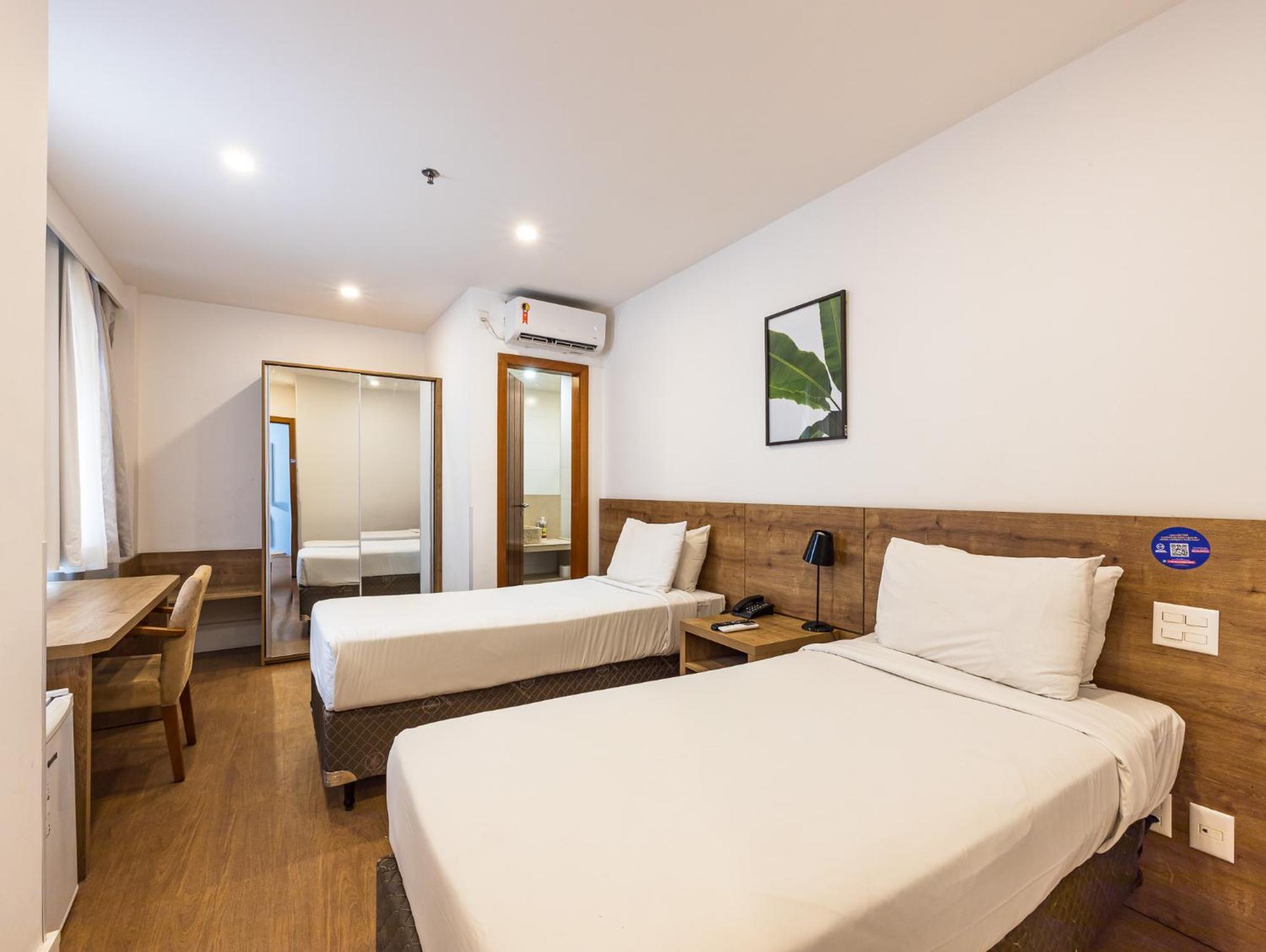 Standard Twin Room - Photo 2