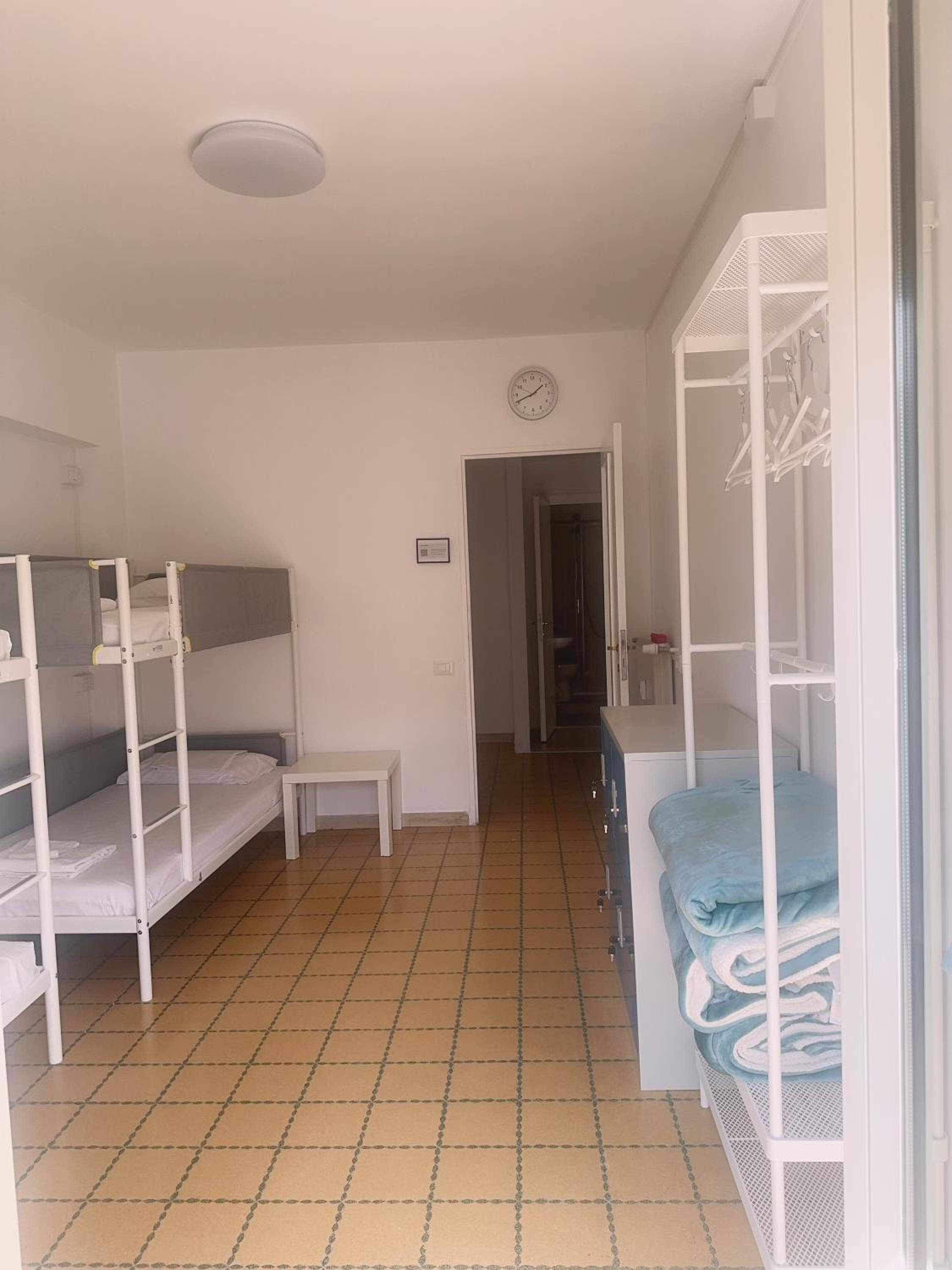Quadruple Room with Private External Bathroom photo 2