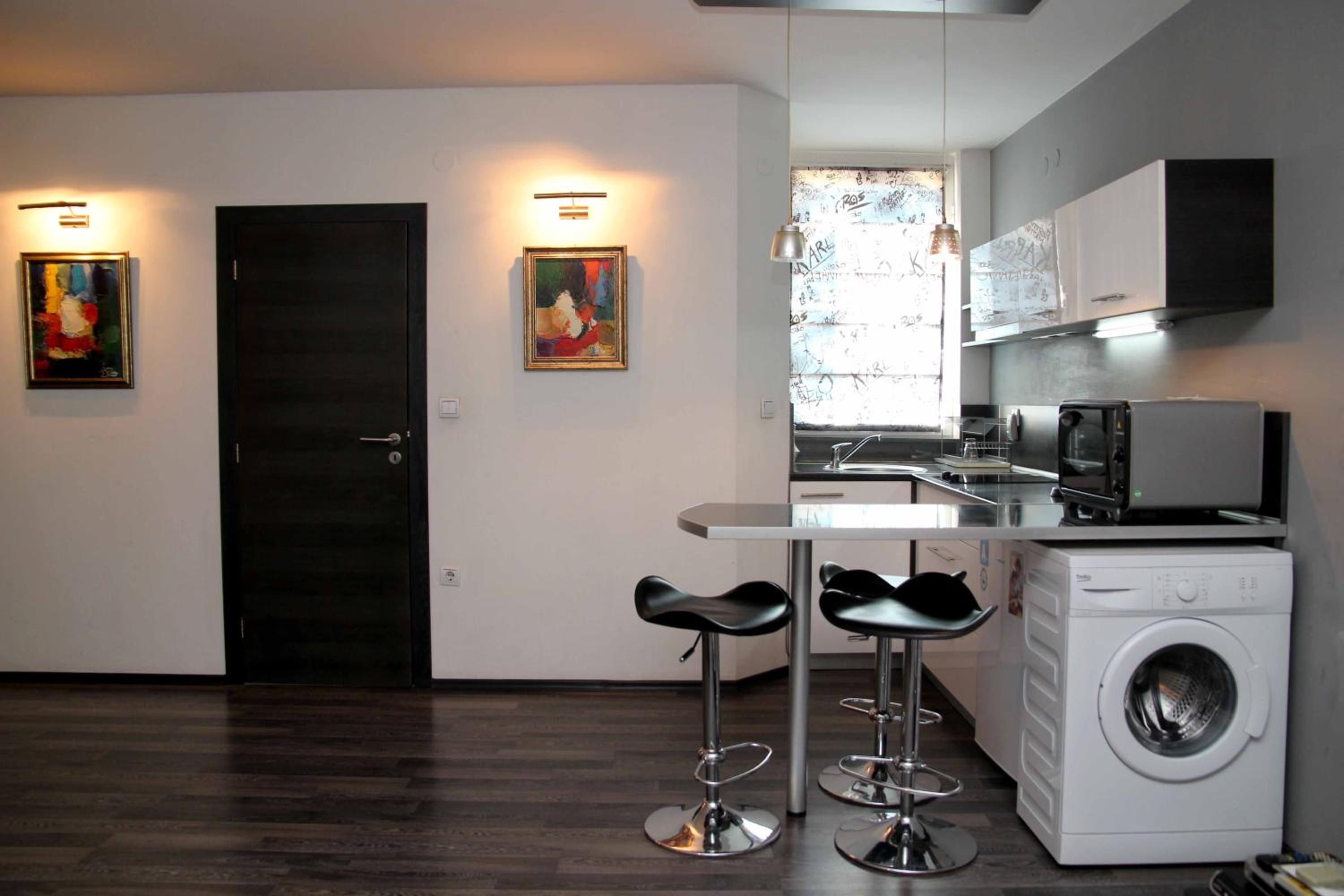 One-Bedroom Apartment-Marie Curie 1A Street - Photo 8