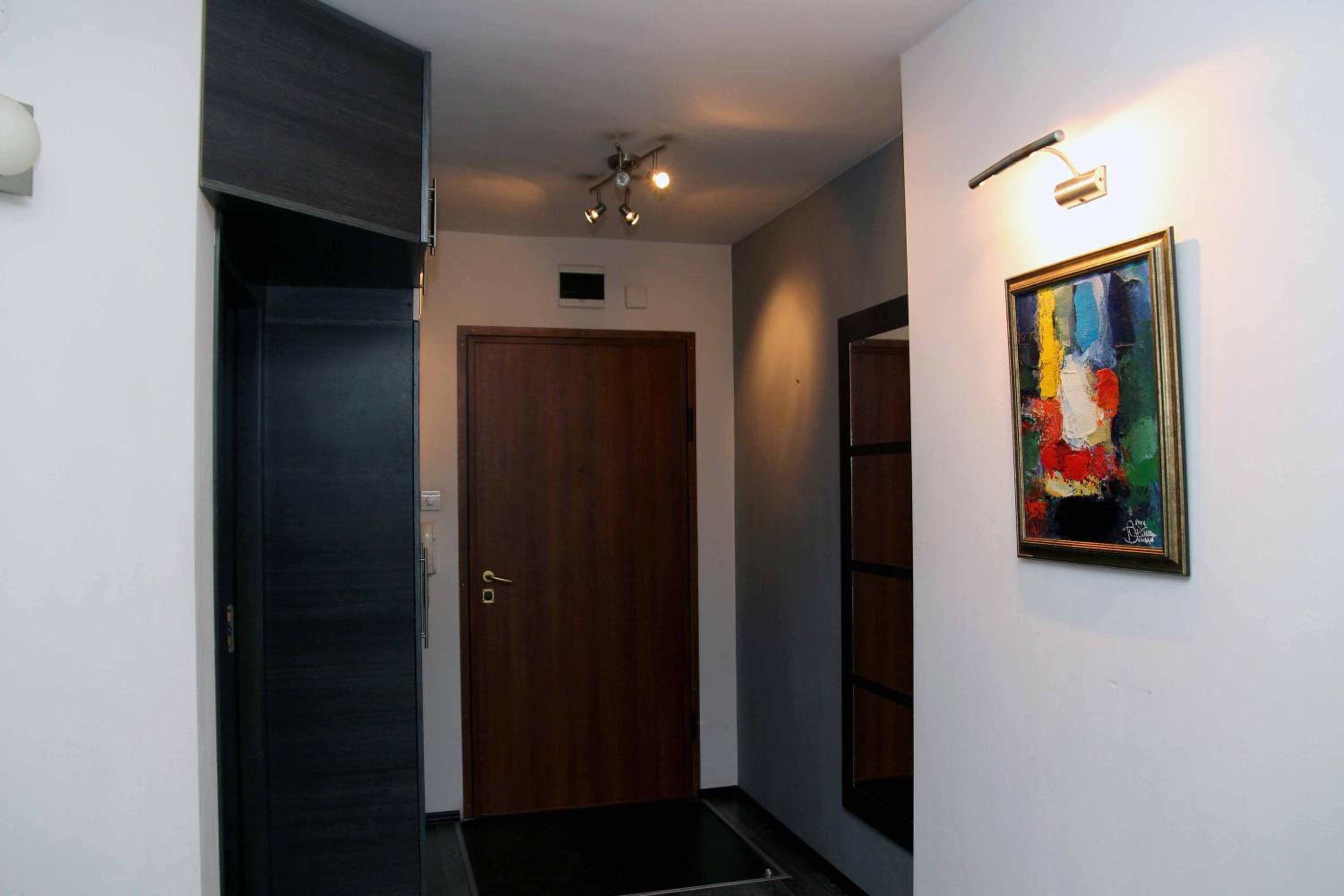 One-Bedroom Apartment-Marie Curie 1A Street - Photo 7