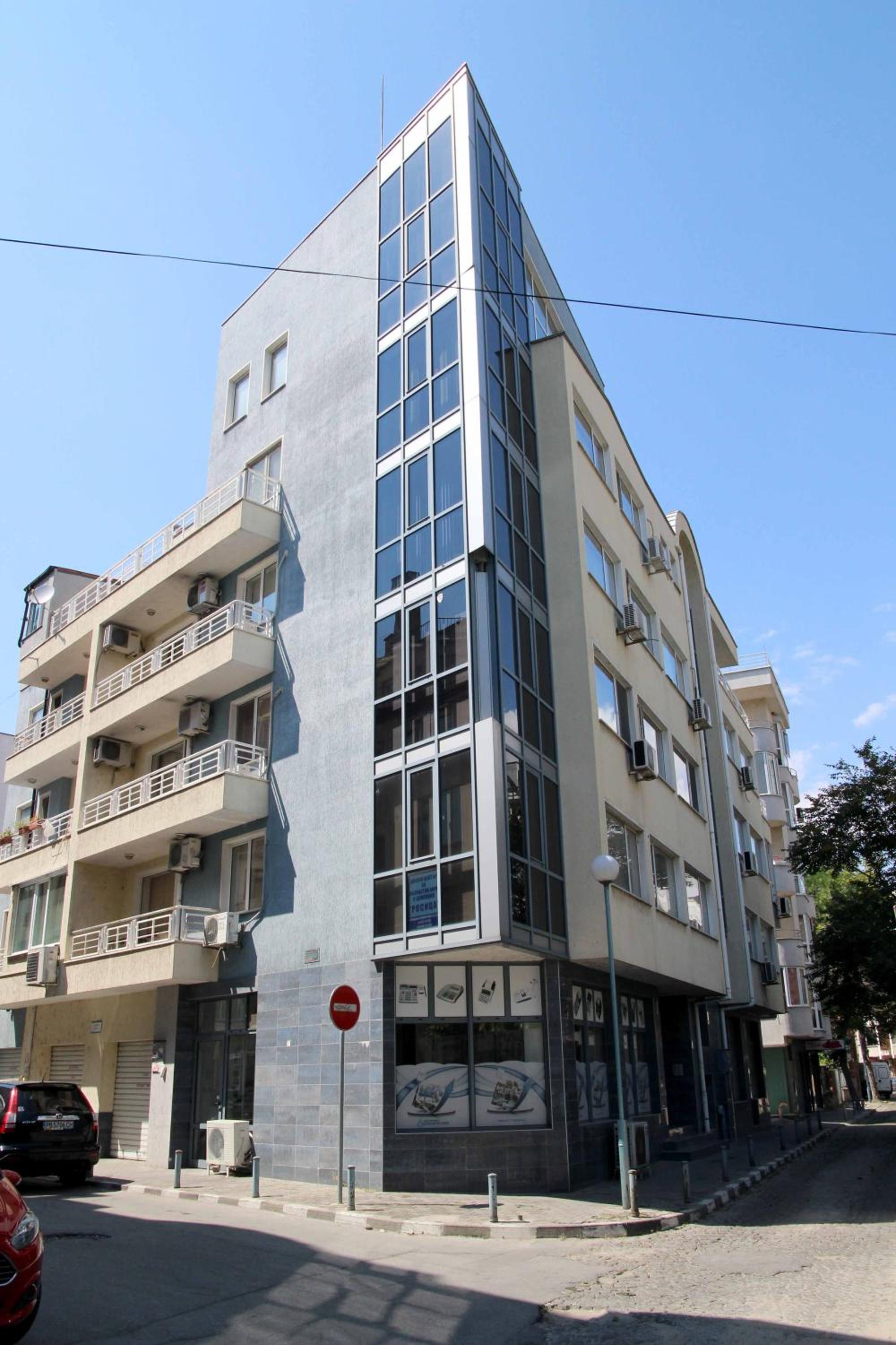 One-Bedroom Apartment-Marie Curie 1A Street - Photo 10