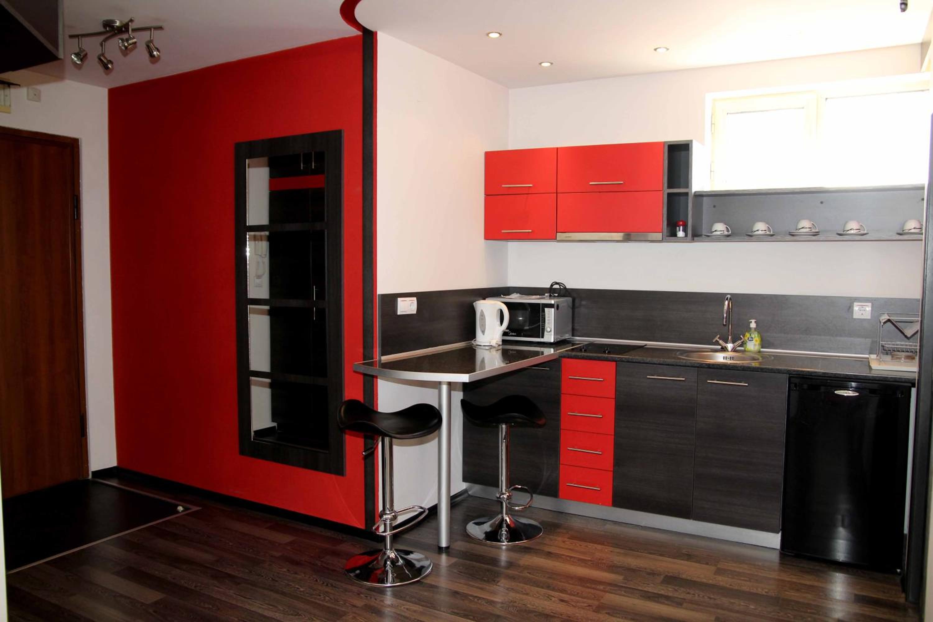 One-Bedroom Apartment-Marie Curie 1A Street - Photo 12