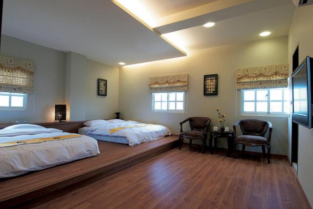 Standard Quadruple Room - Photo 6