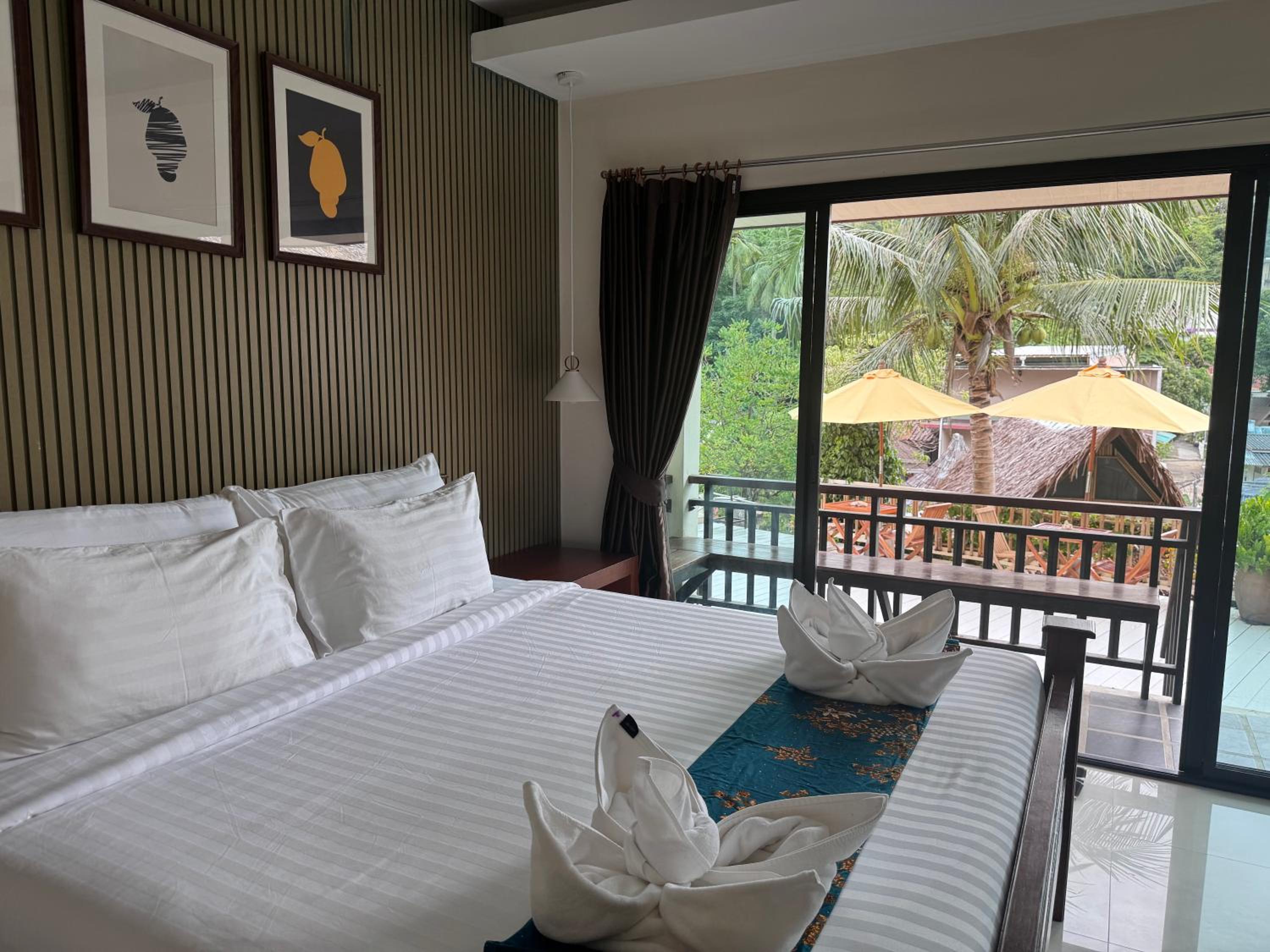 Deluxe Triple Room