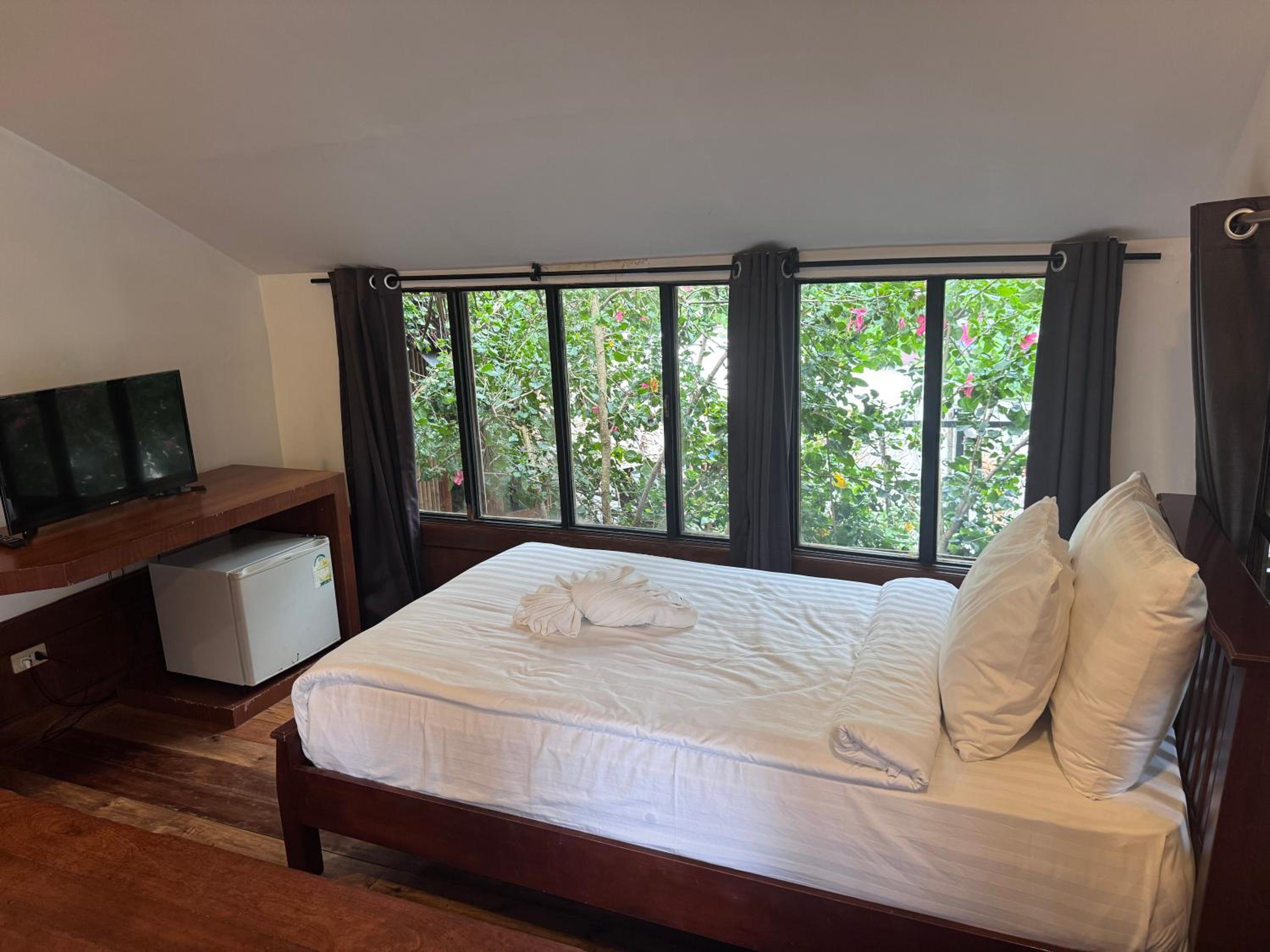 Bamboo Triple Bungalow photo 3