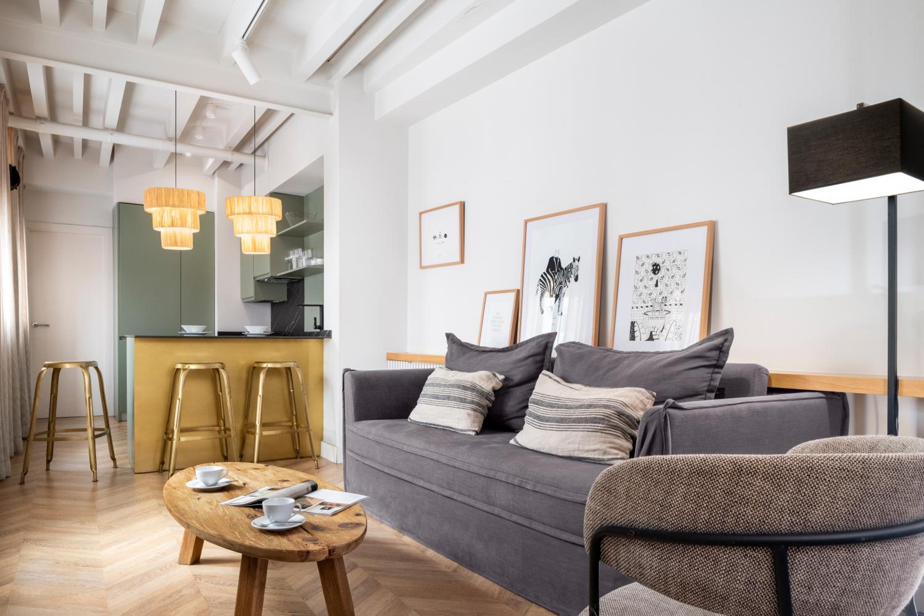 Superior One-Bedroom Apartment