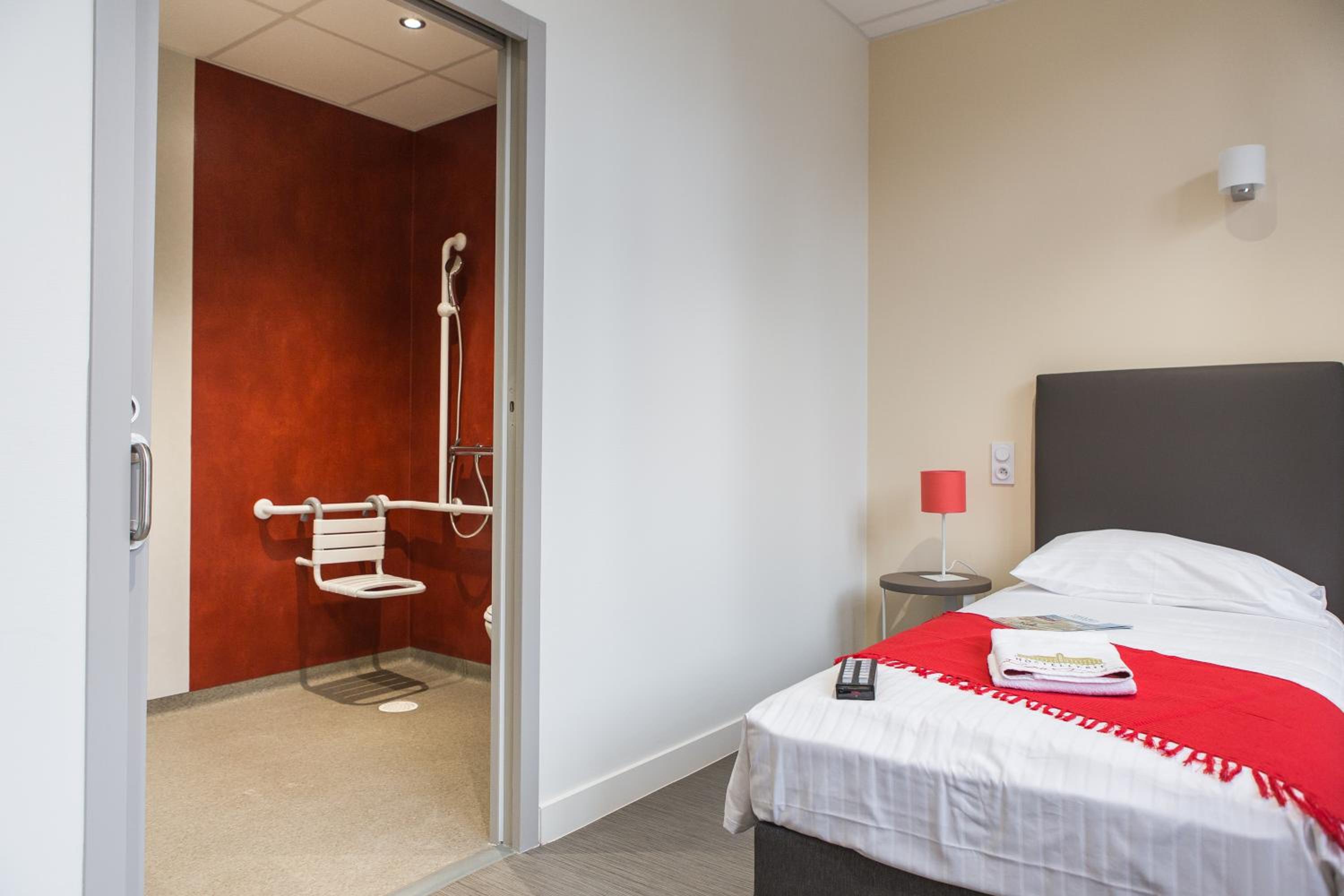 Premium Triple Room - Disability Access photo 3