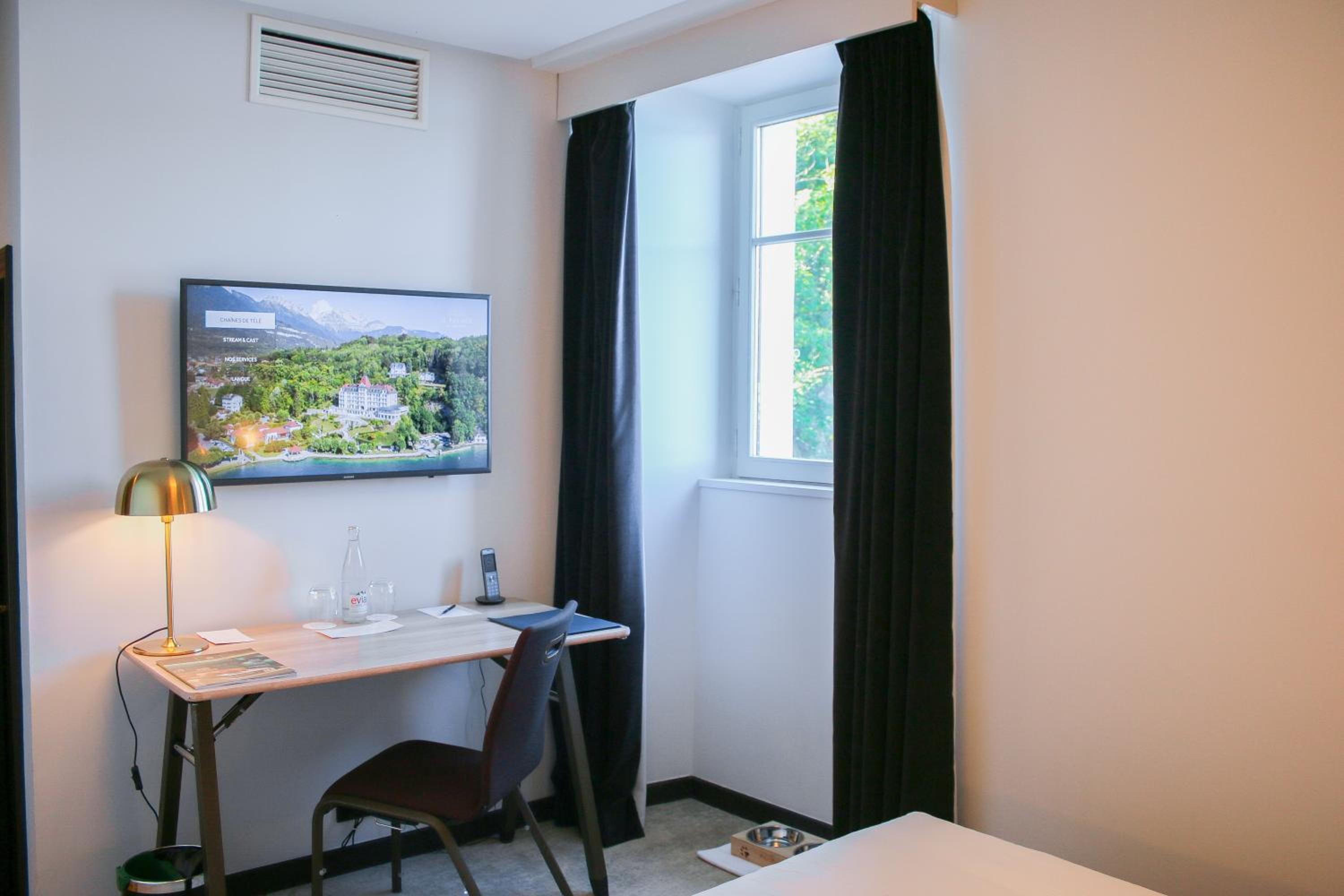 Lakeside Nest Room - Spa Access Included - Photo 3