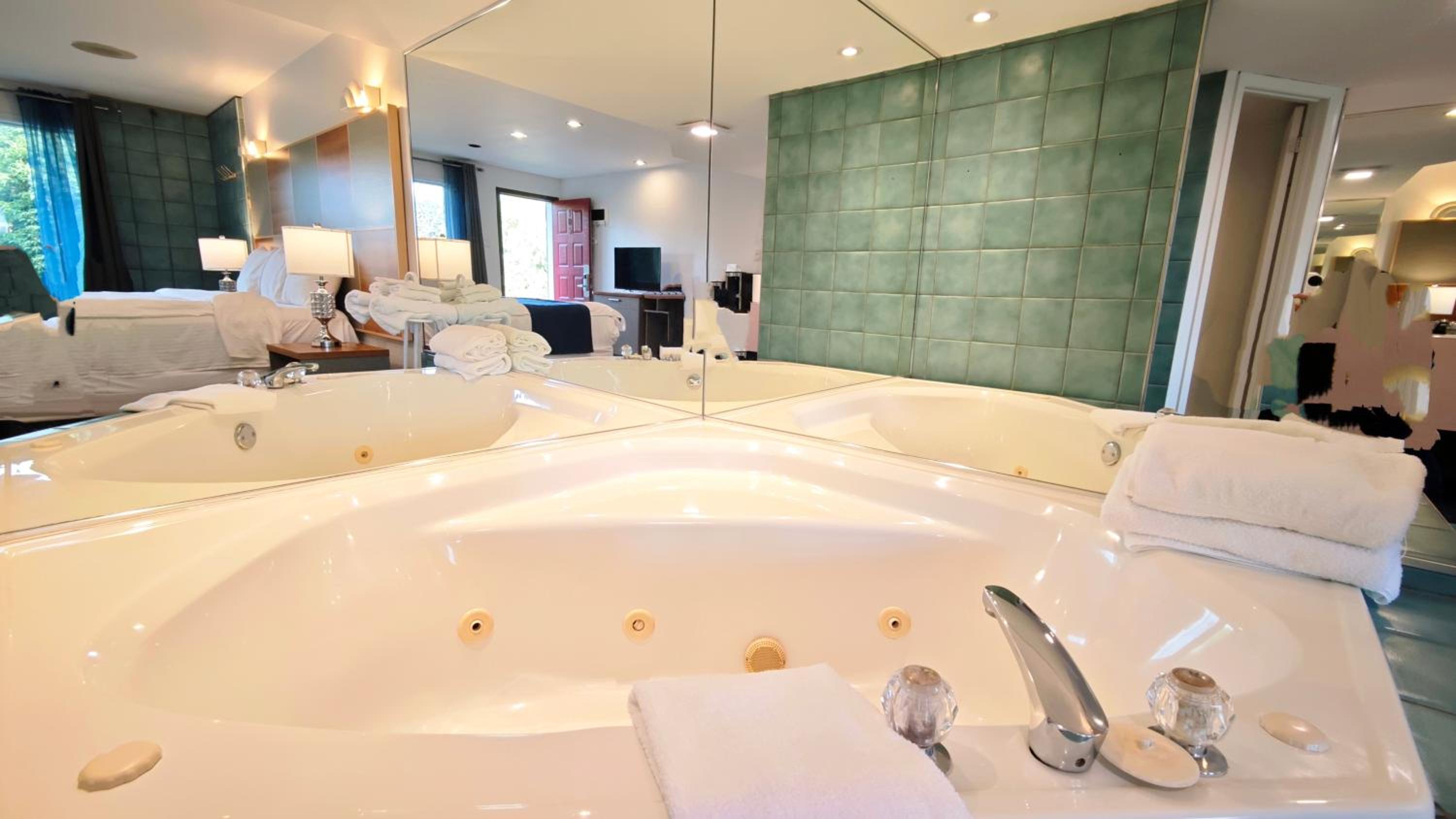 King Room with Spa Bath photo 3
